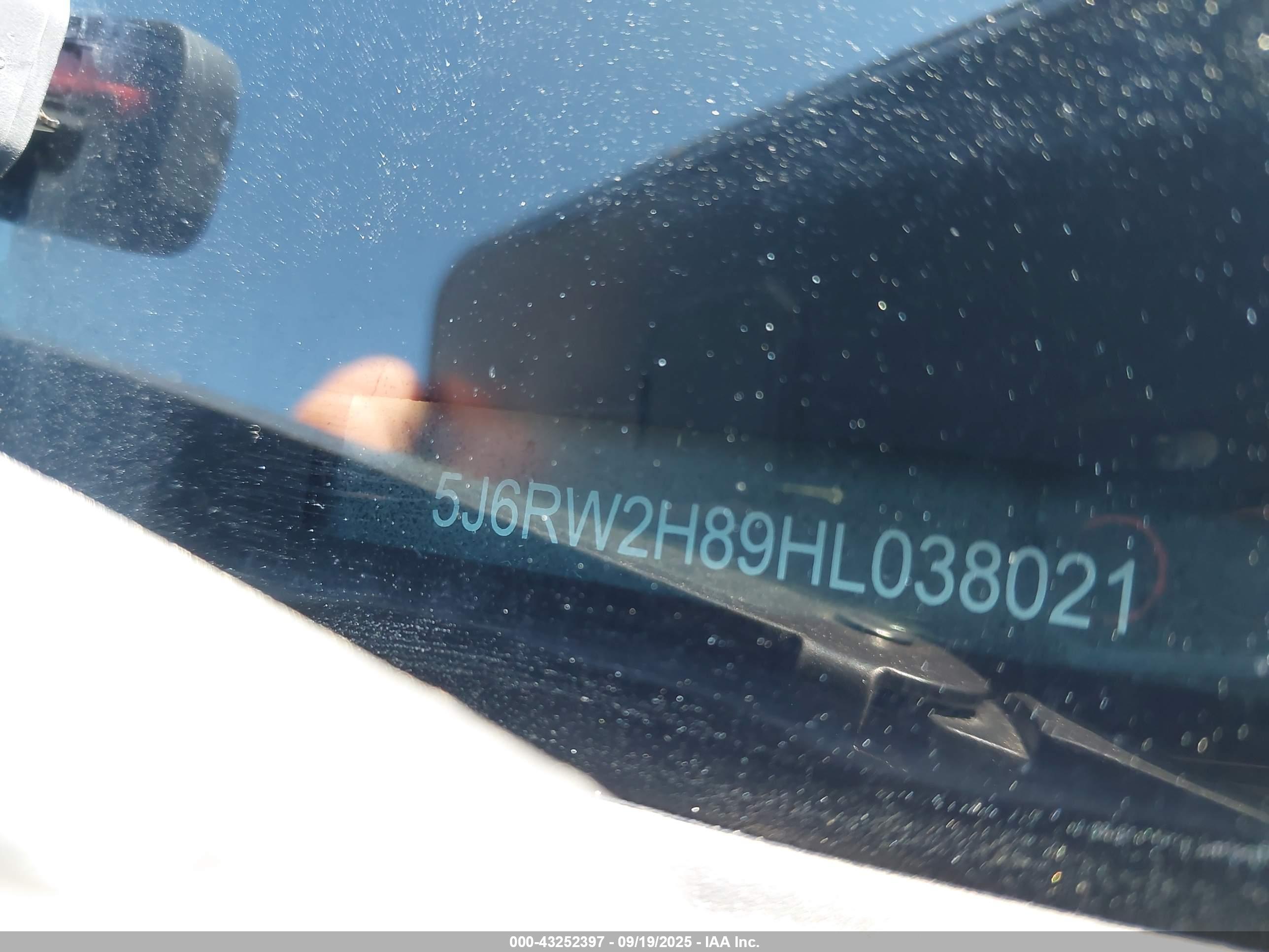 HONDA CR-V image 9