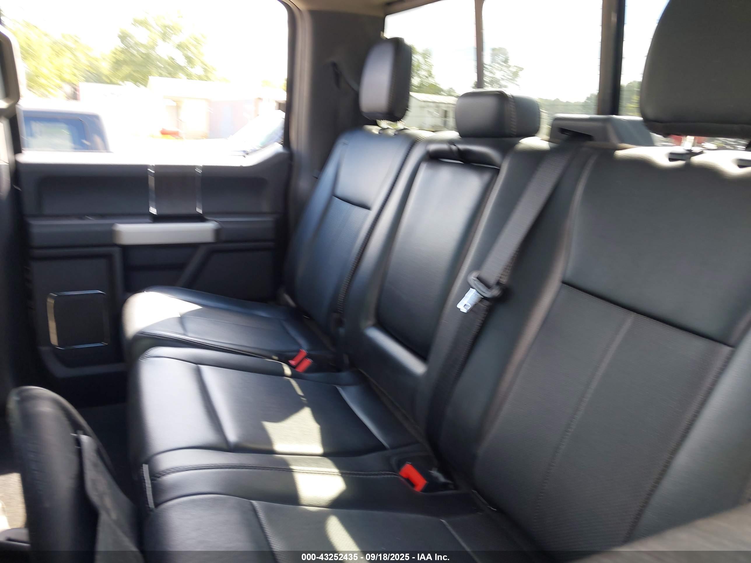 FORD F-250 image 8