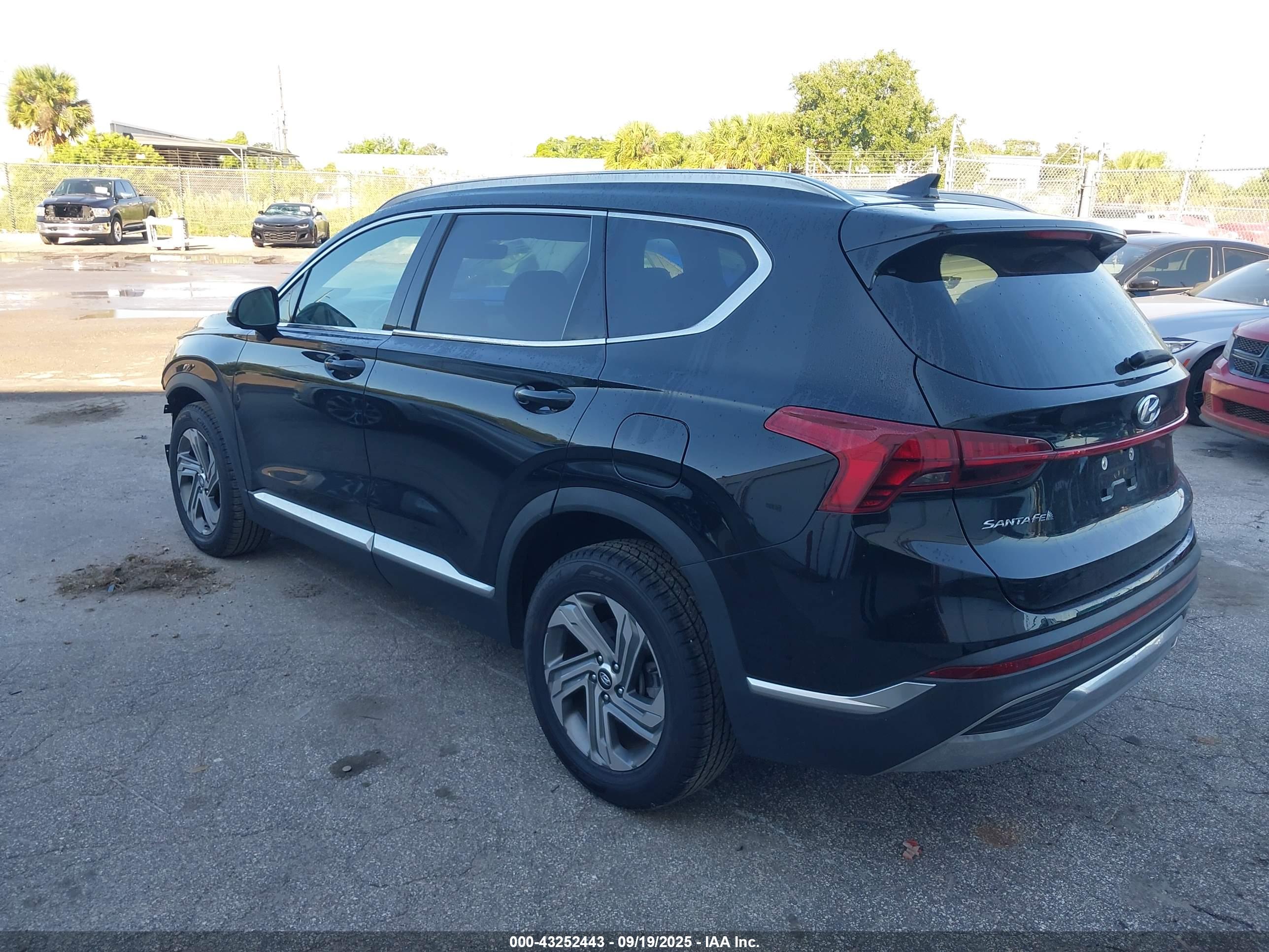 HYUNDAI SANTA image 3