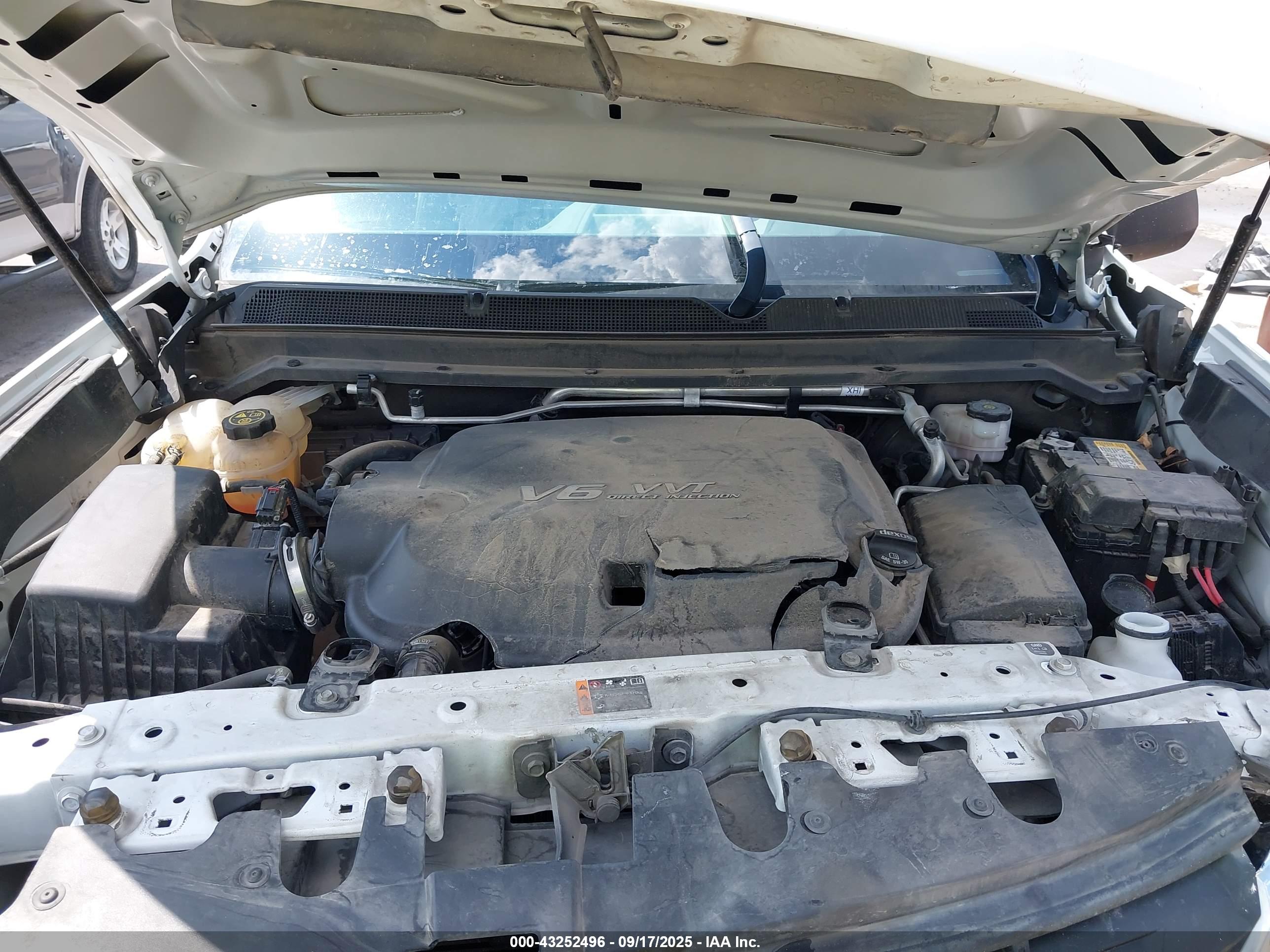 CHEVROLET COLORADO image 10