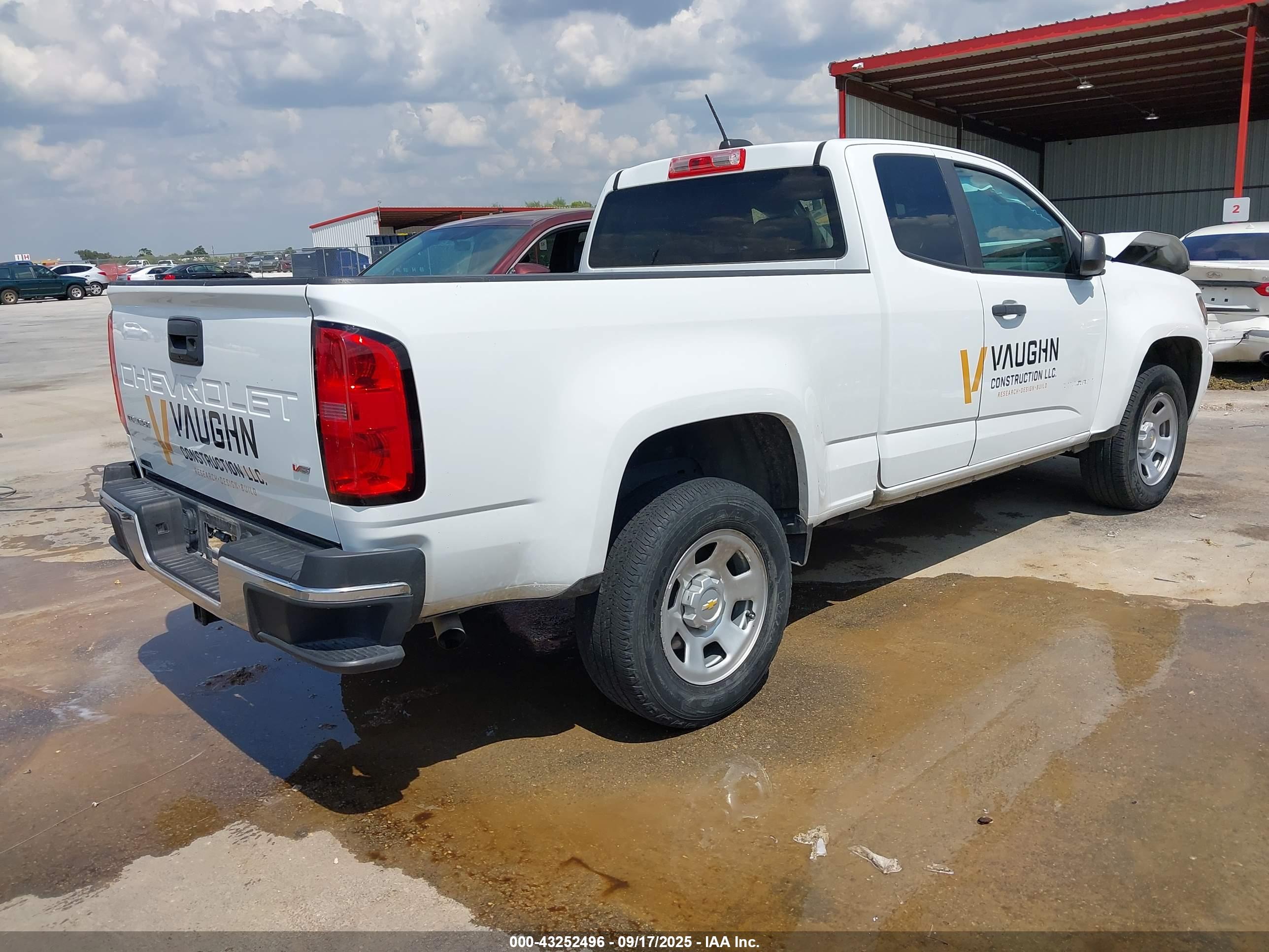 CHEVROLET COLORADO image 4