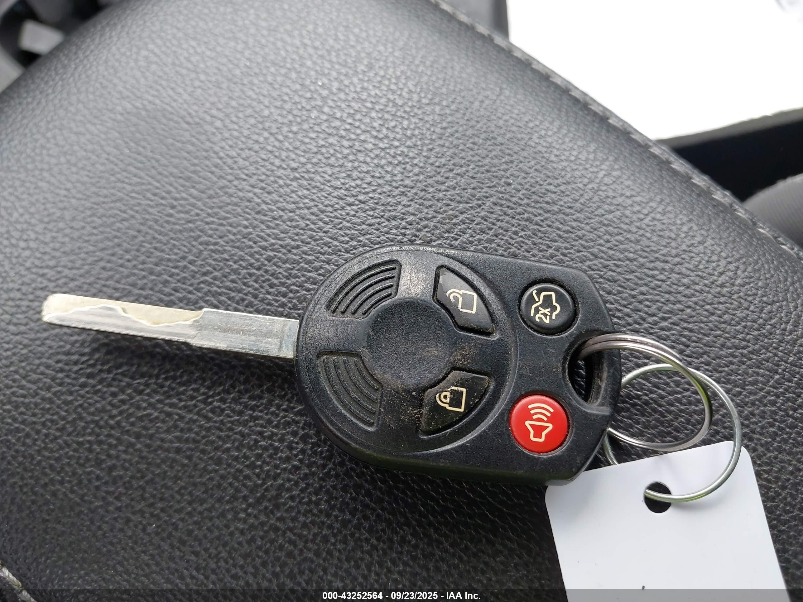 FORD ESCAPE image 11