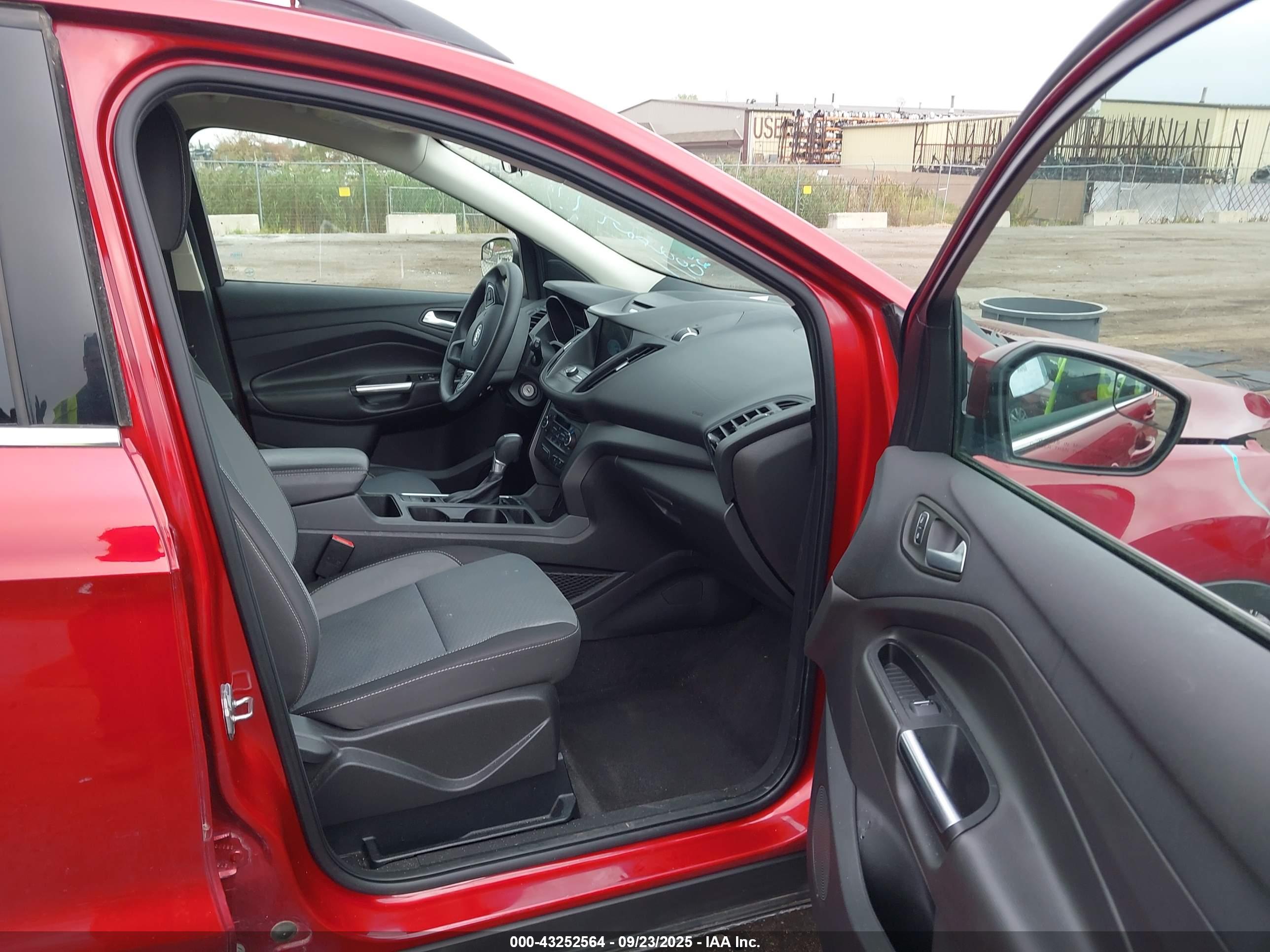 FORD ESCAPE image 5