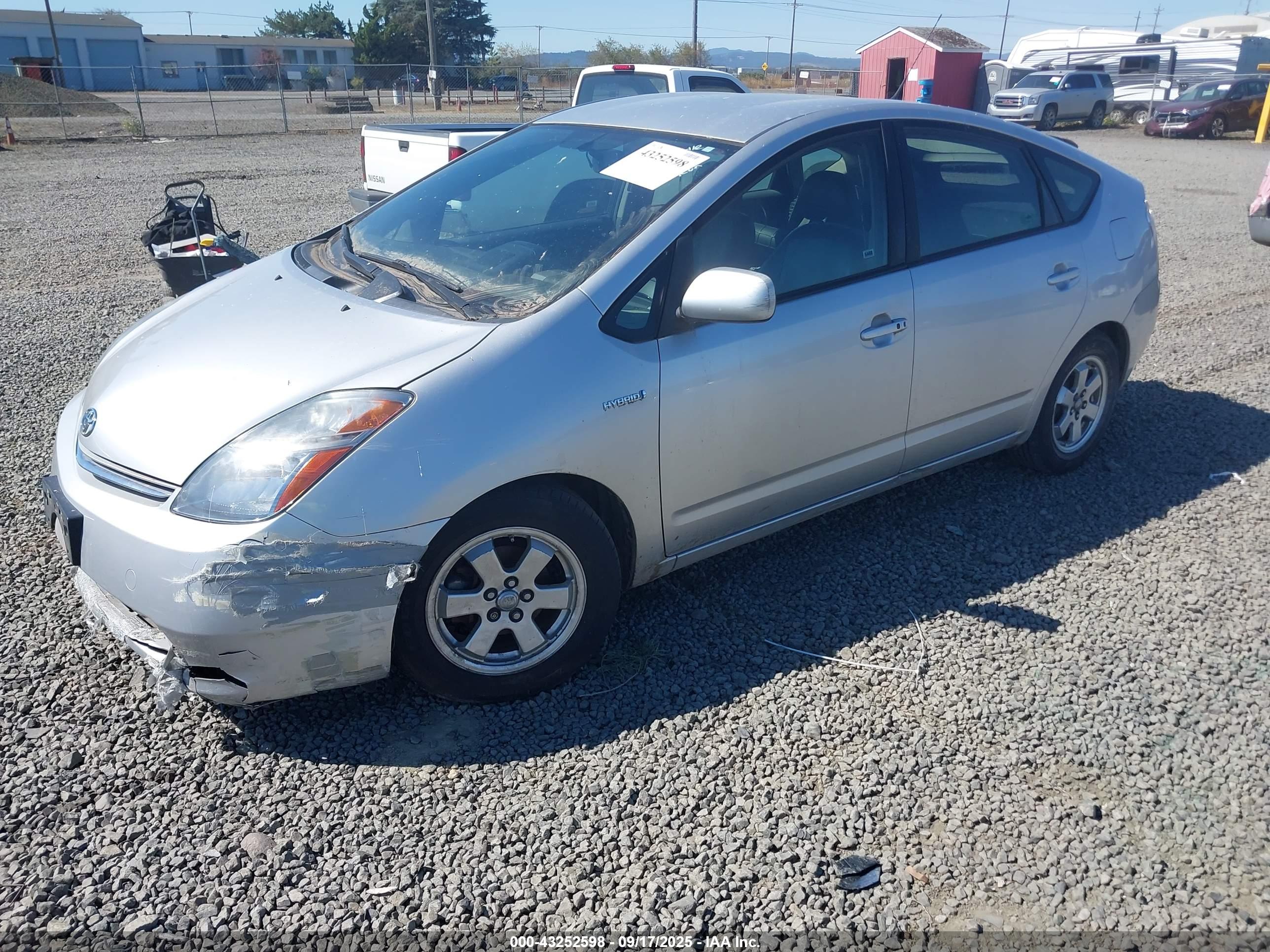 TOYOTA PRIUS image 2