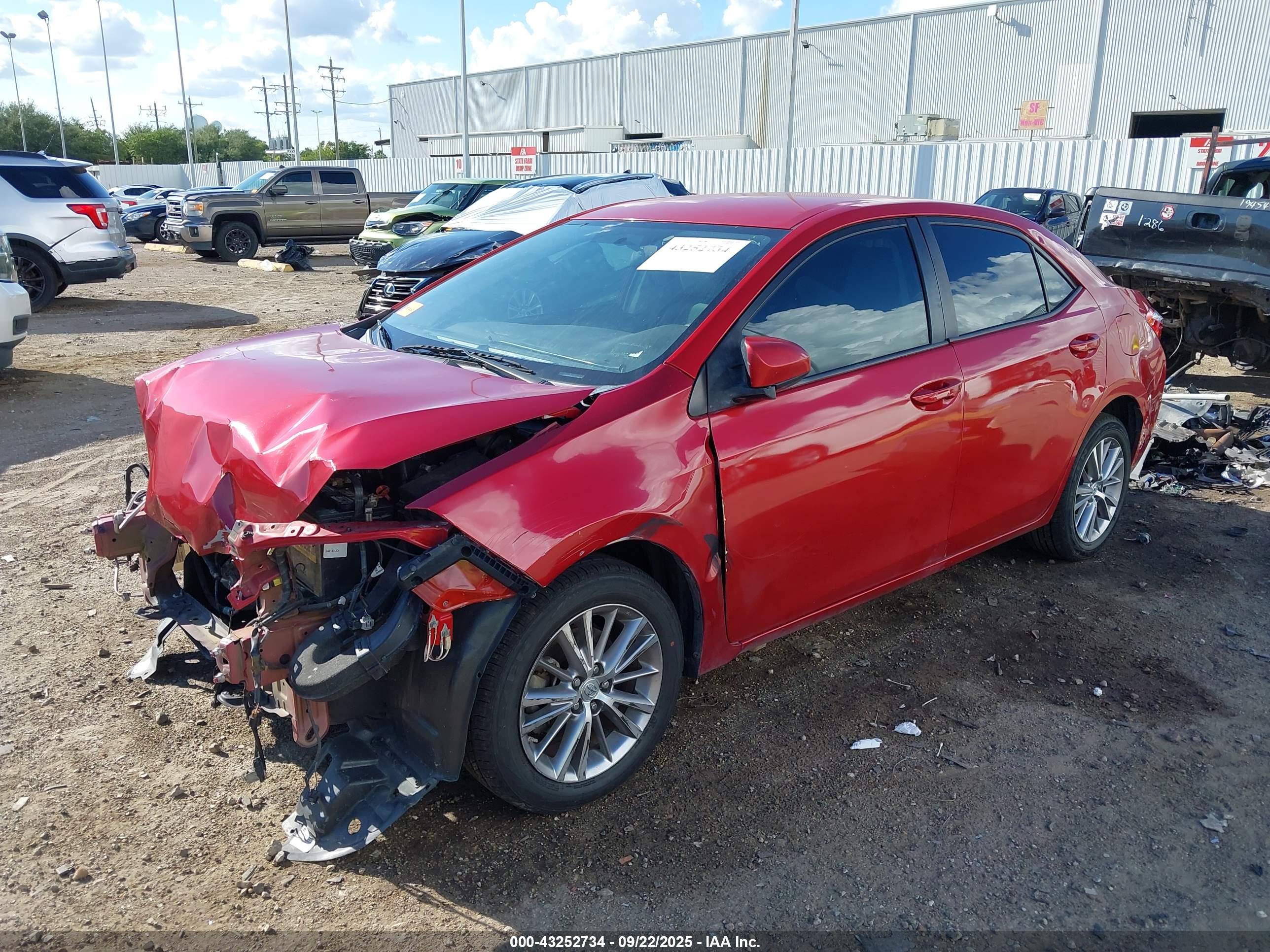 TOYOTA COROLLA image 2