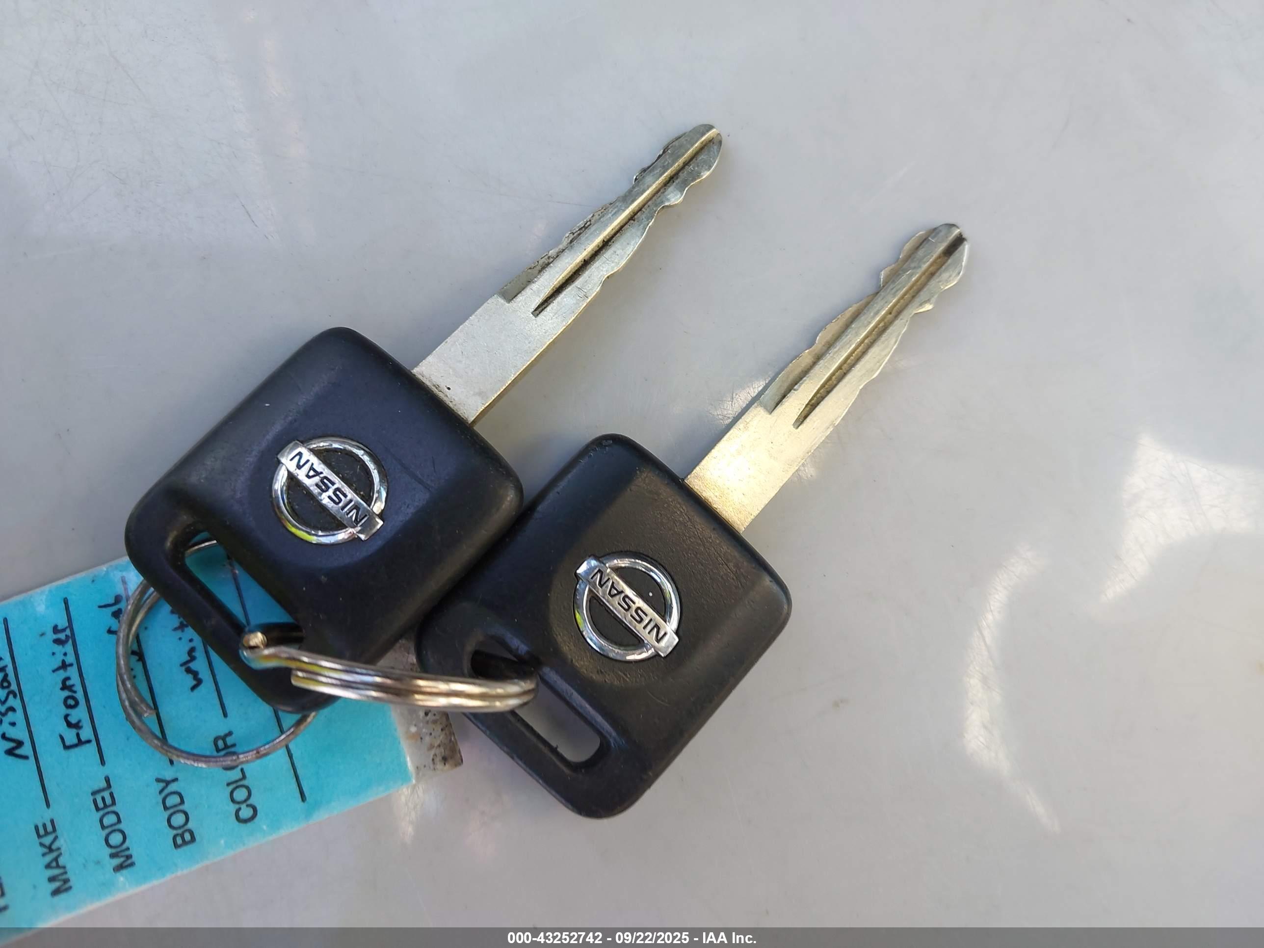NISSAN FRONTIER image 11