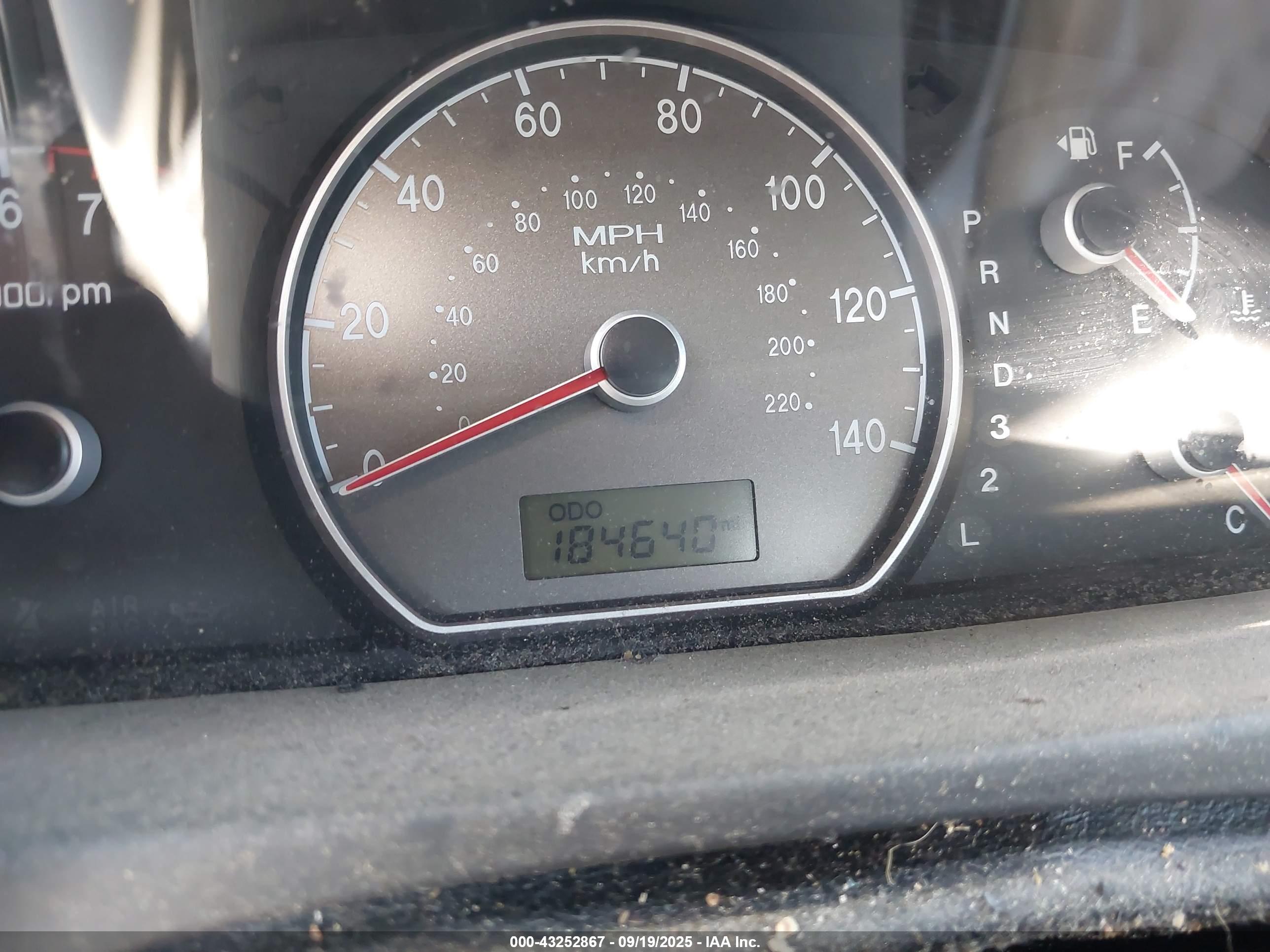 HYUNDAI ELANTRA image 7
