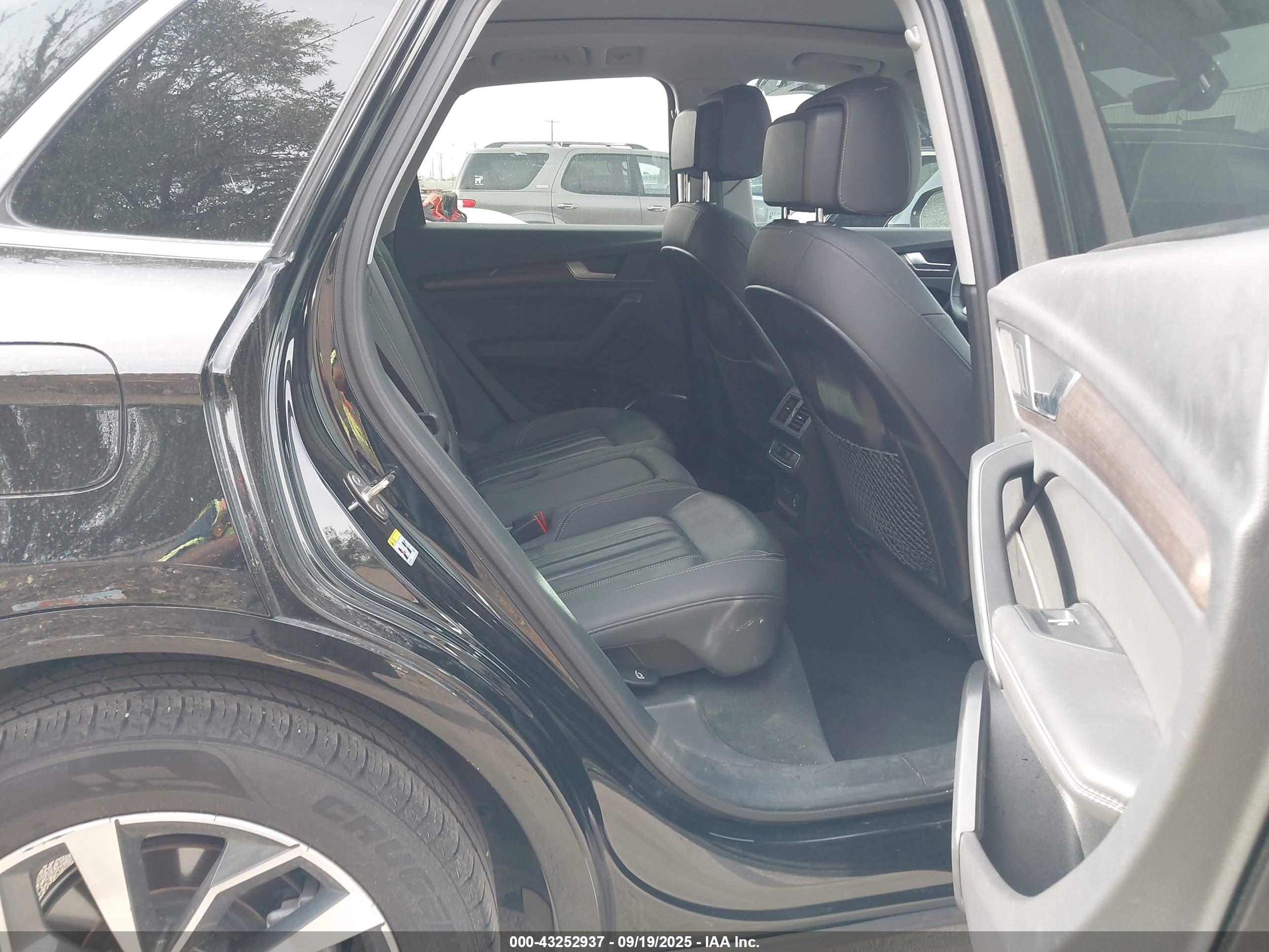 AUDI Q5 image 8