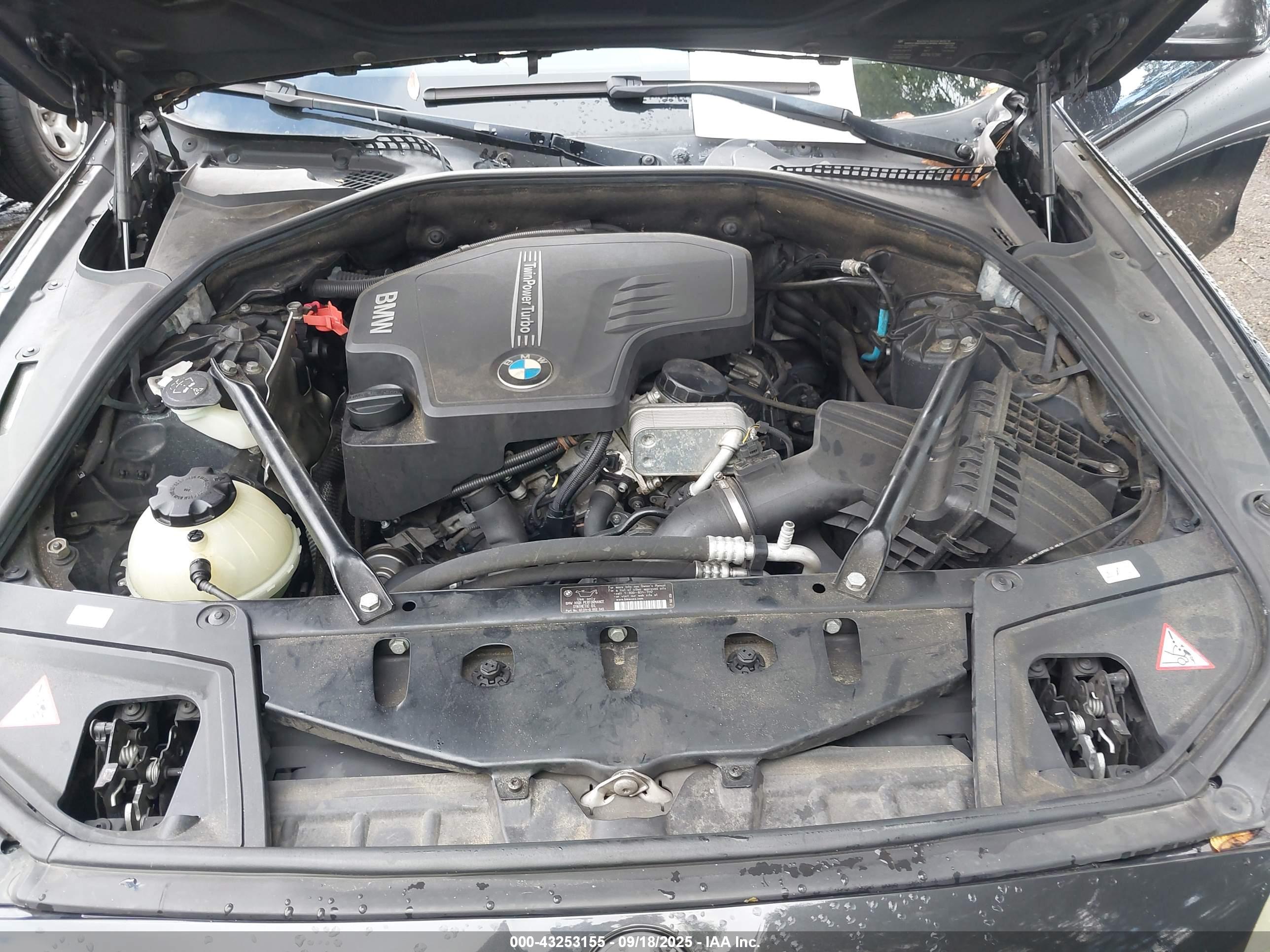 BMW 528I image 10