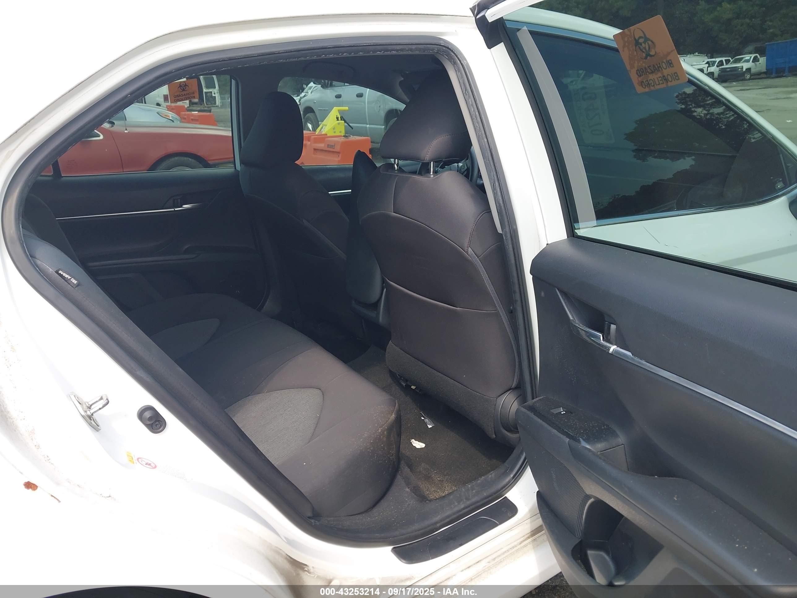 TOYOTA CAMRY image 8