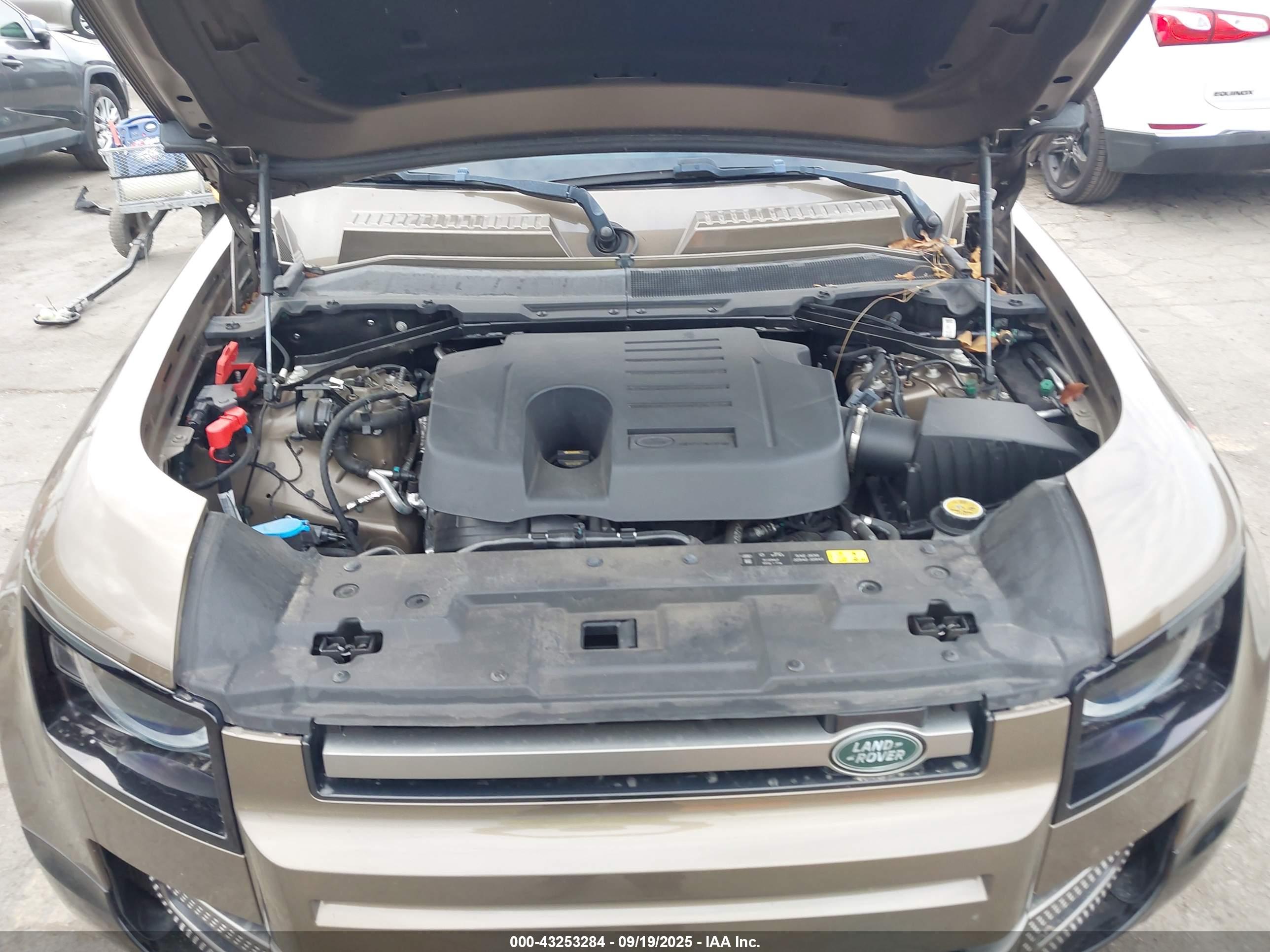 LAND ROVER image 10