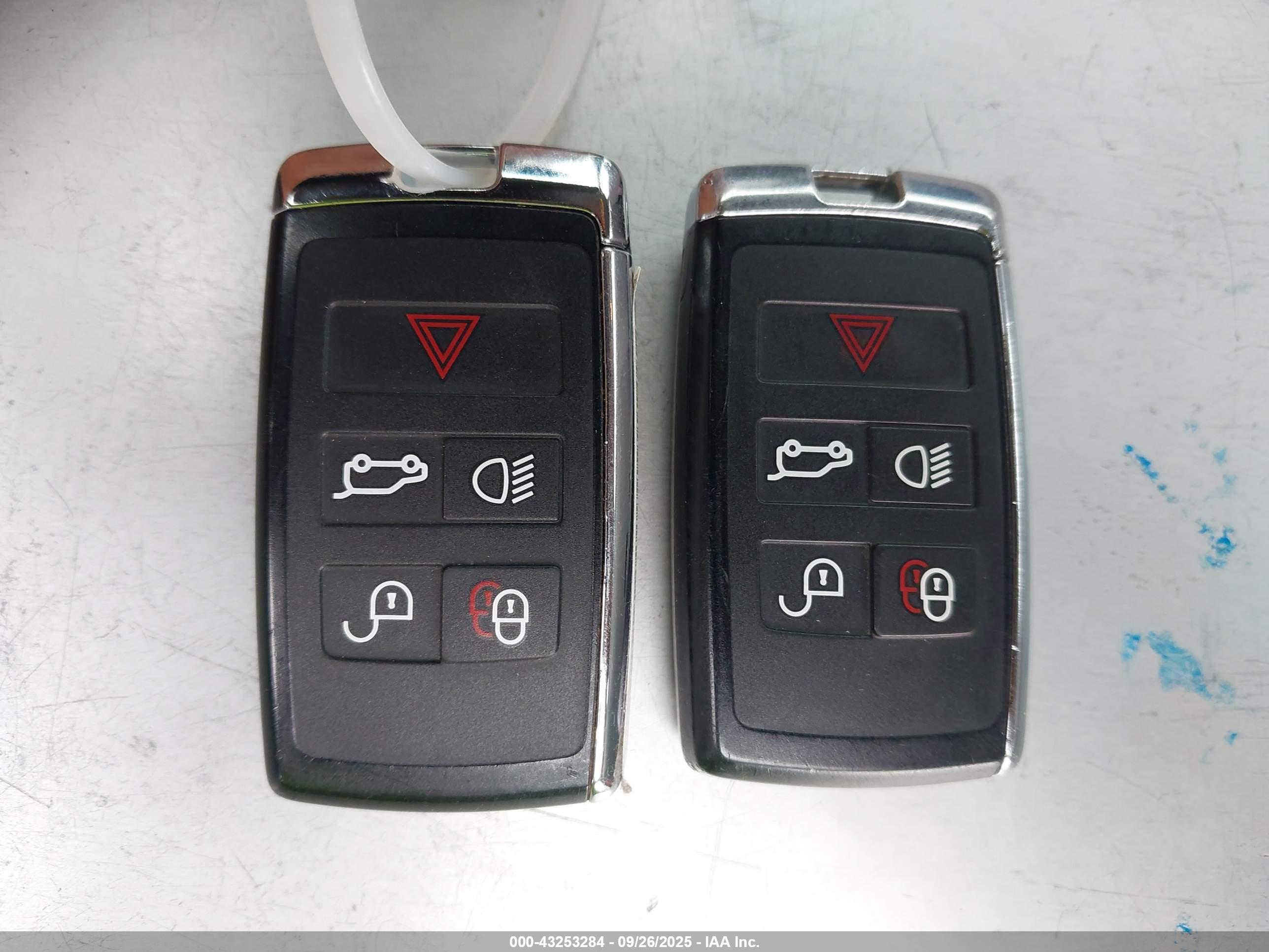 LAND ROVER image 11