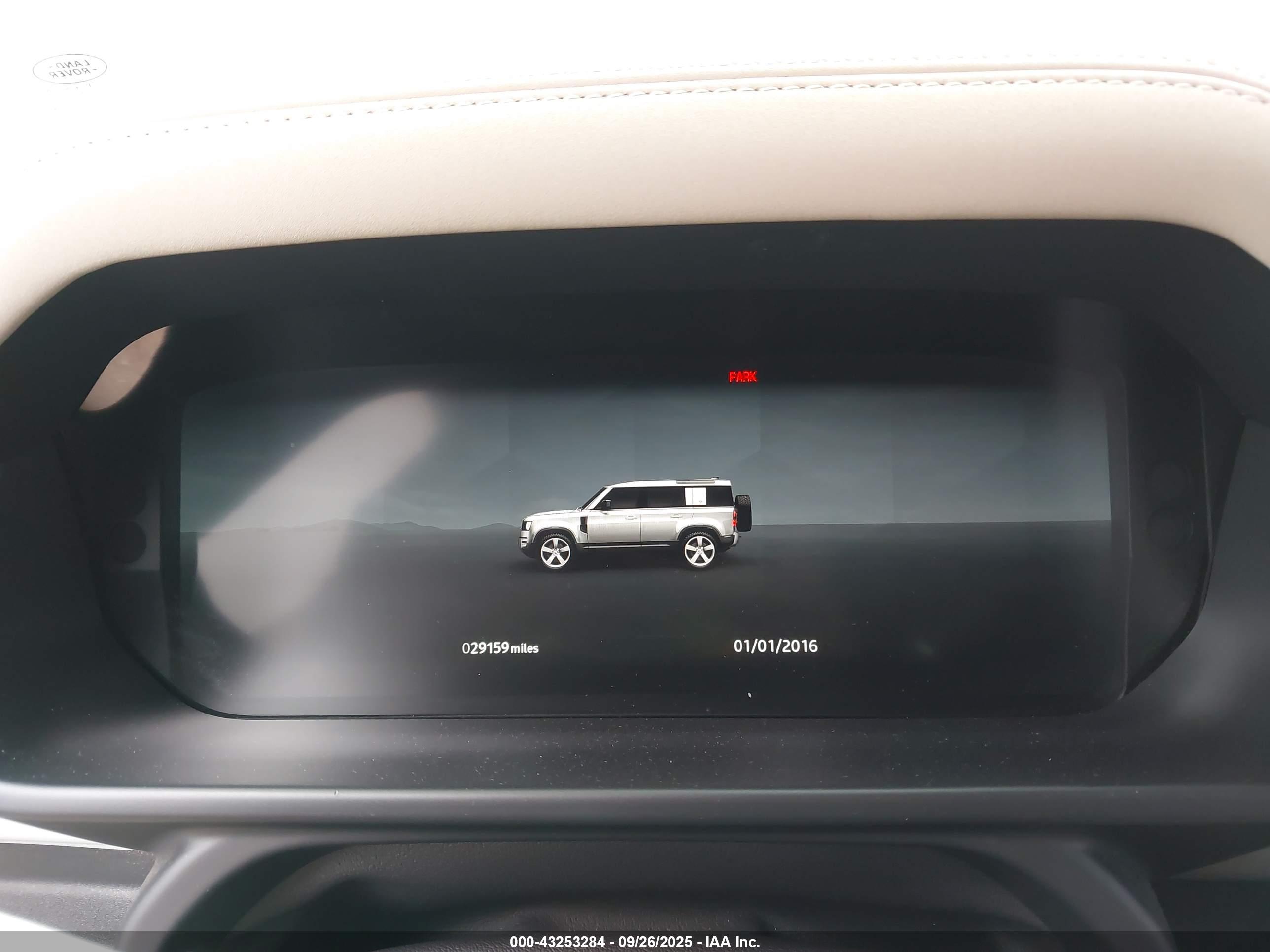 LAND ROVER image 7