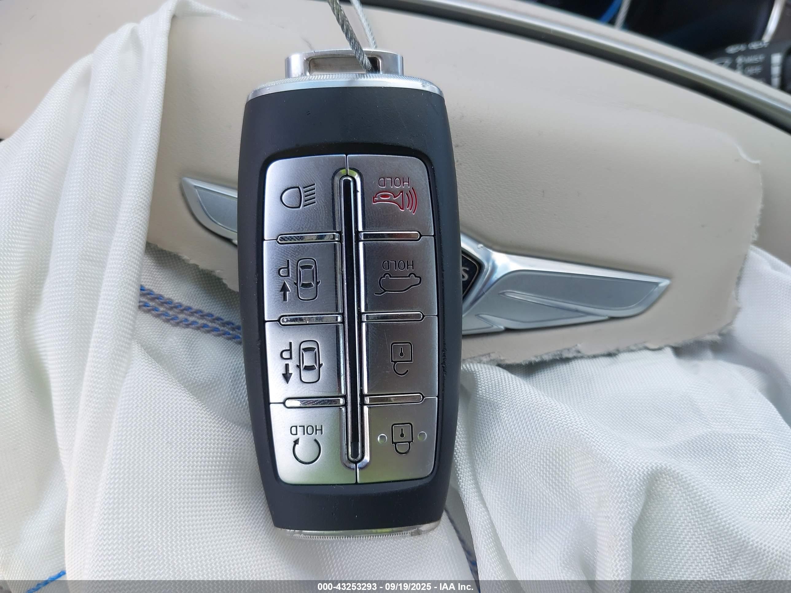 GENESIS GV80 image 11