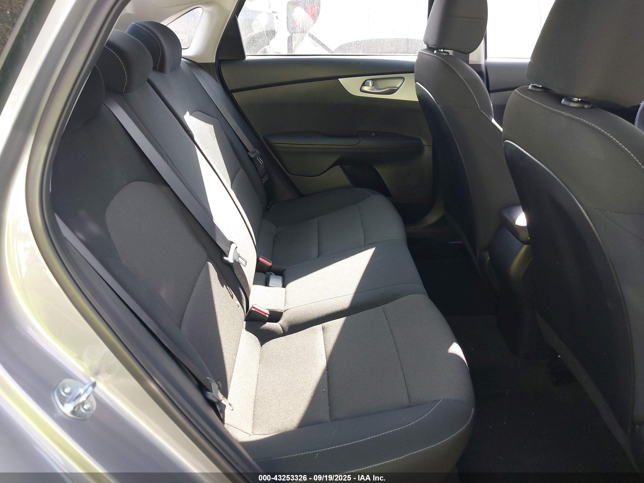 KIA FORTE image 8