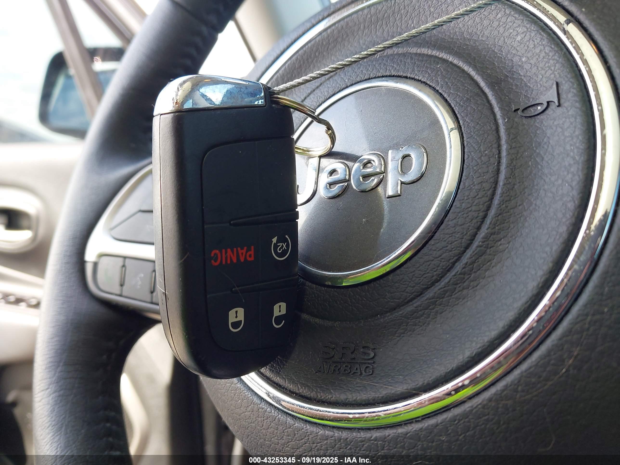 JEEP RENEGADE image 11