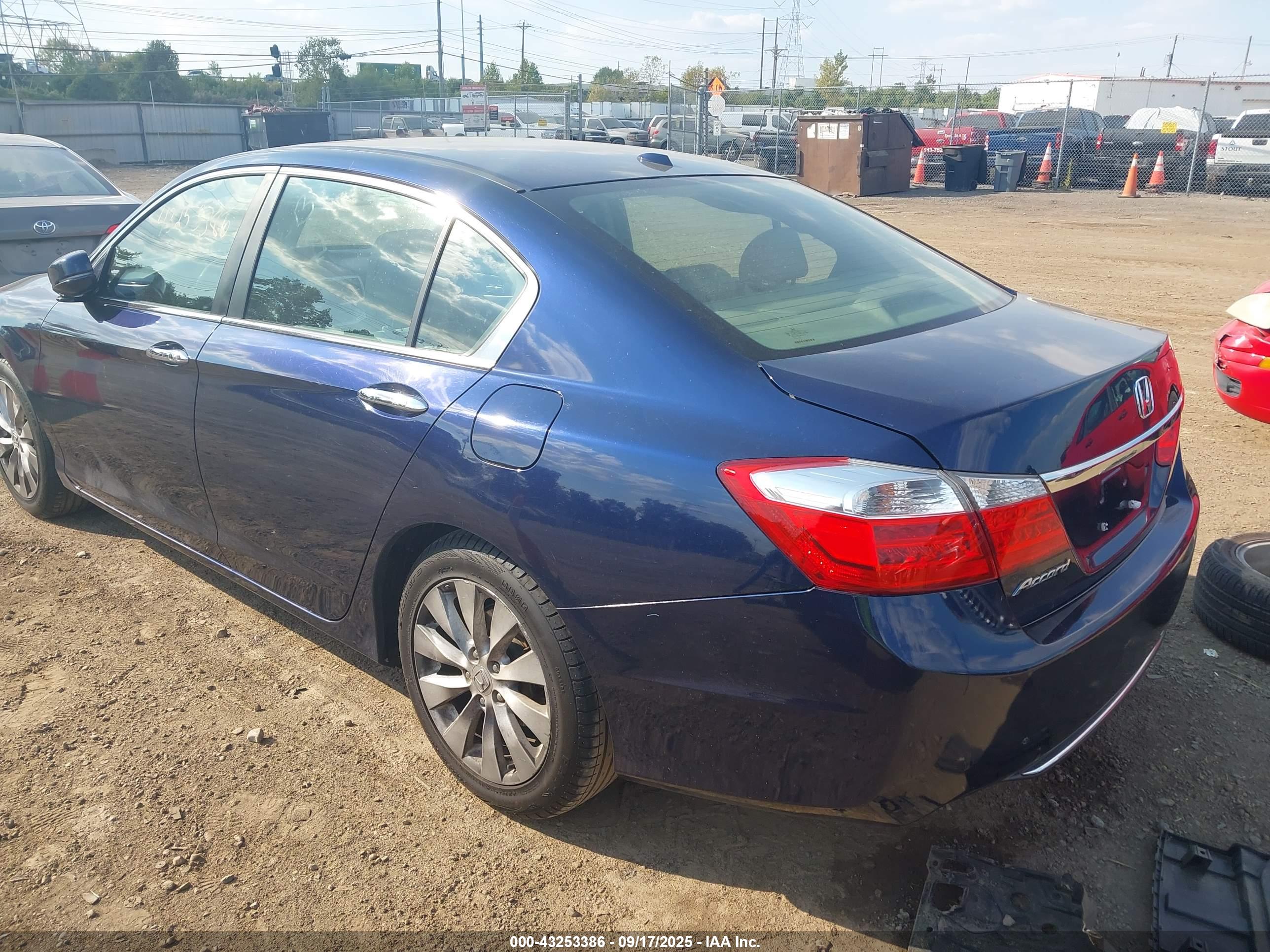 HONDA ACCORD image 3