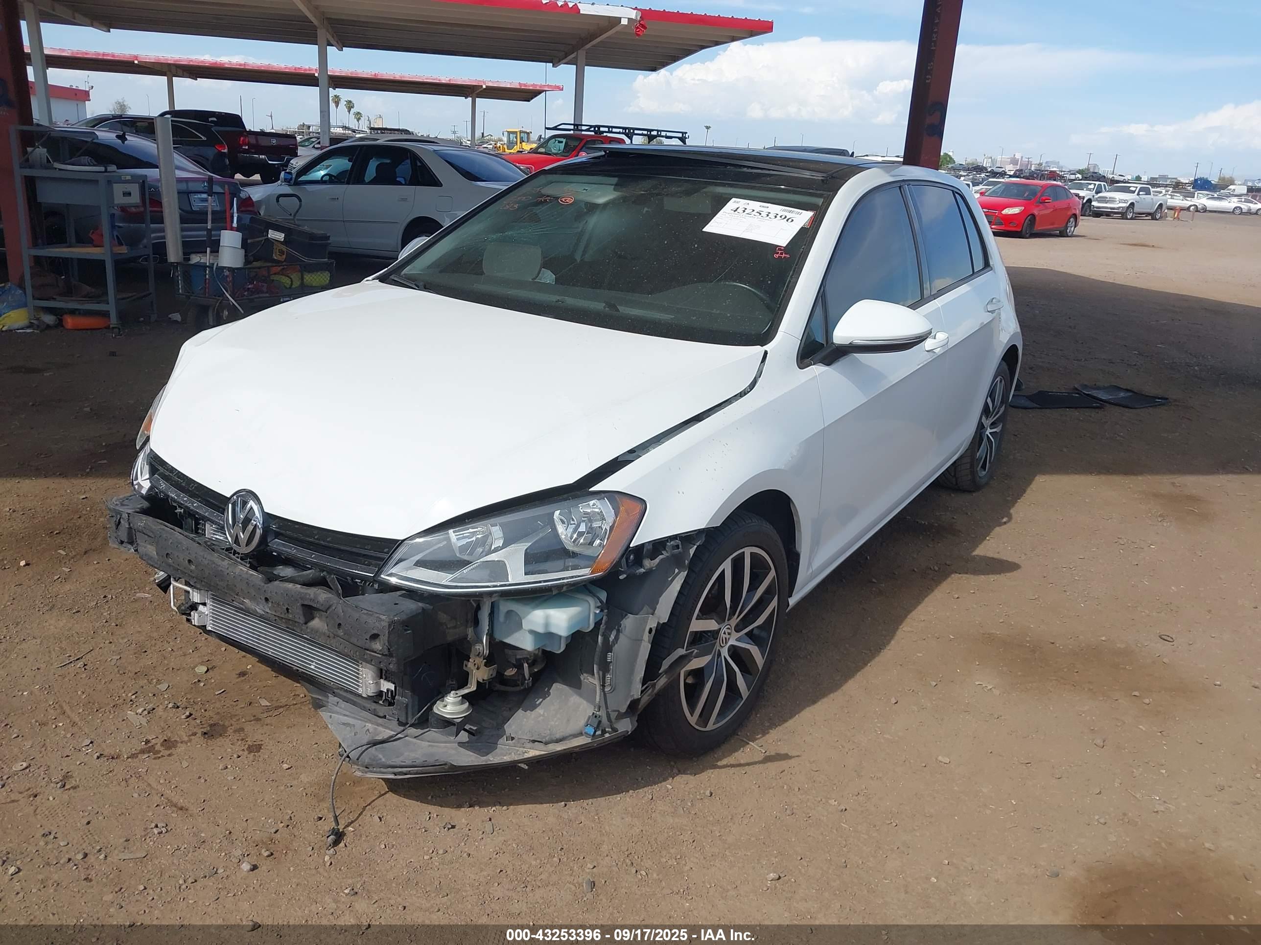 VOLKSWAGEN GOLF image 2