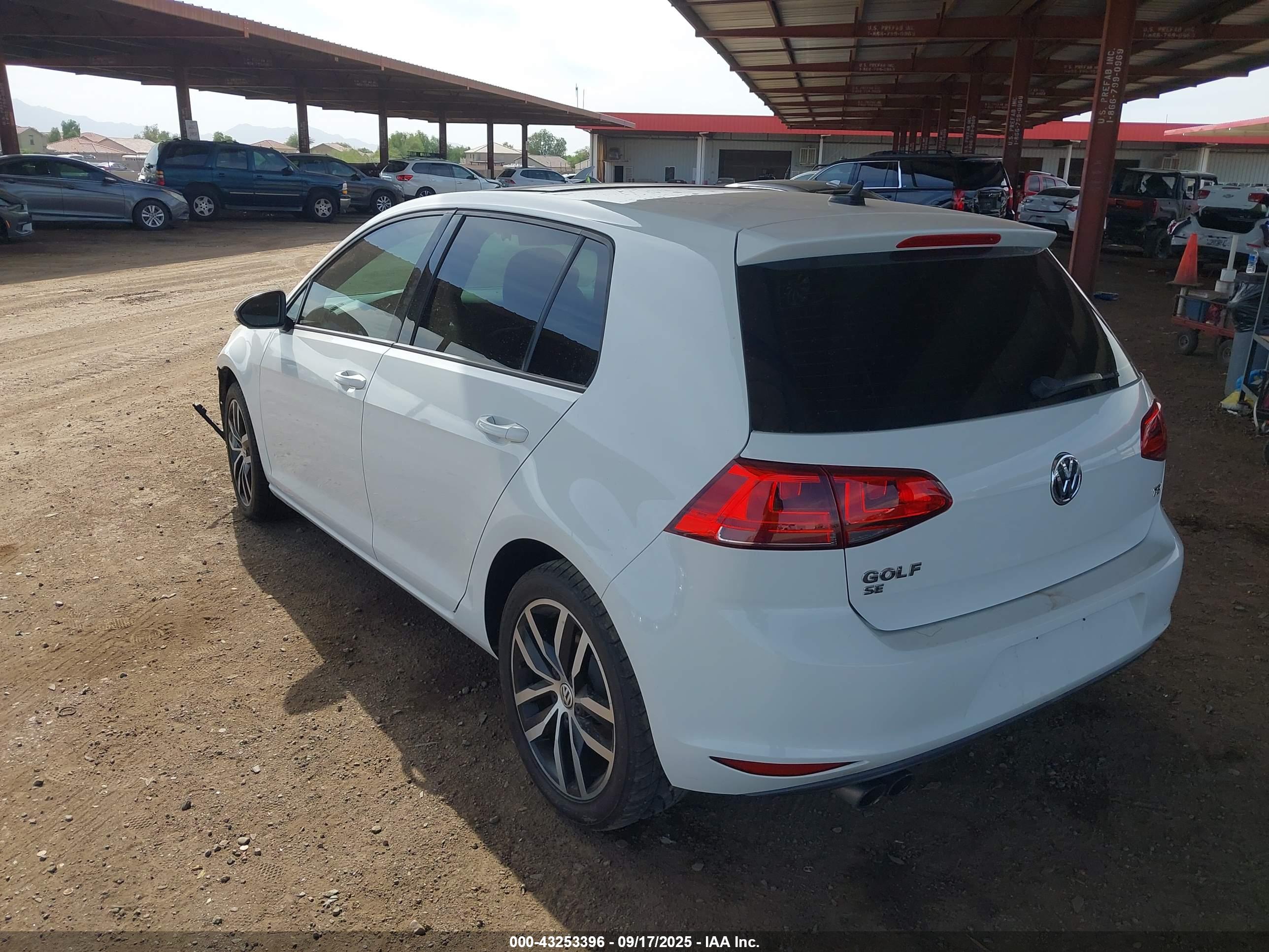VOLKSWAGEN GOLF image 3