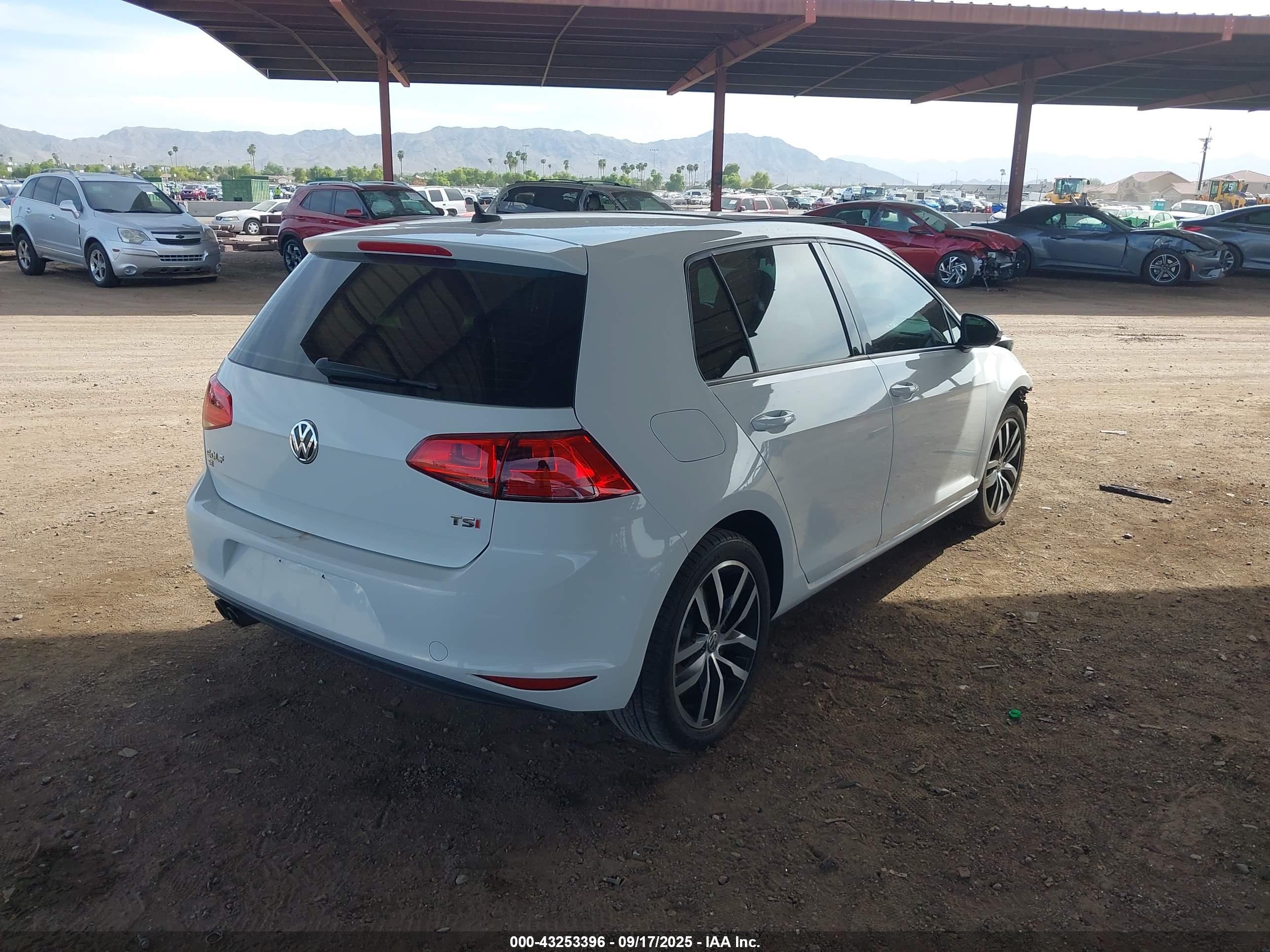 VOLKSWAGEN GOLF image 4
