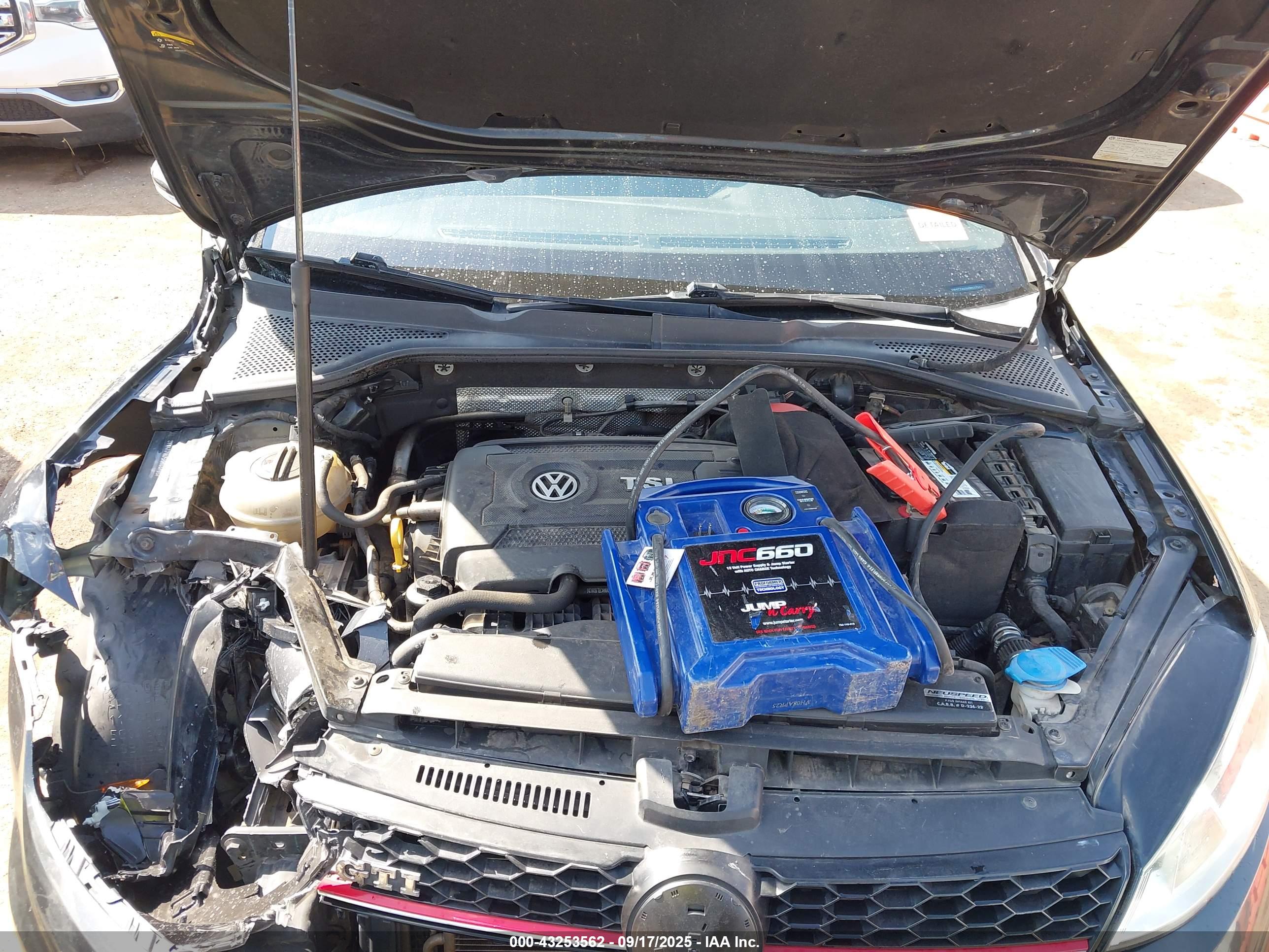 VOLKSWAGEN GOLF image 10