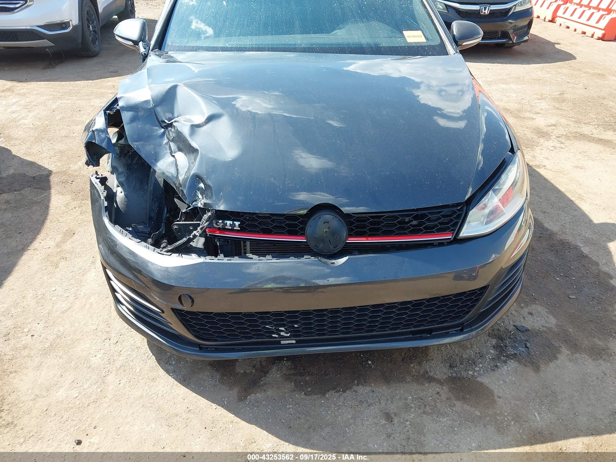 VOLKSWAGEN GOLF image 6