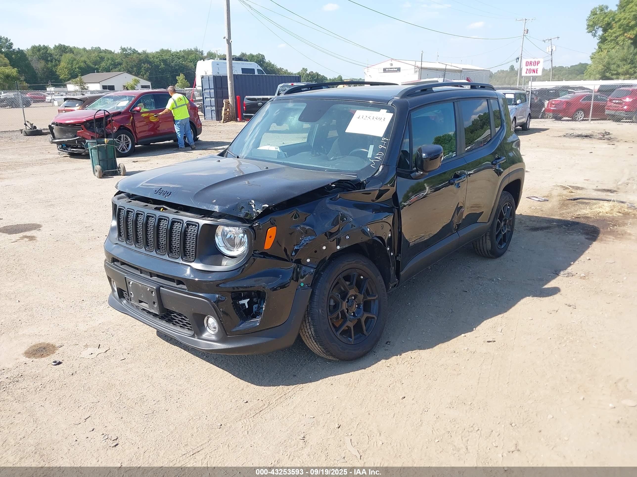 JEEP RENEGADE image 2