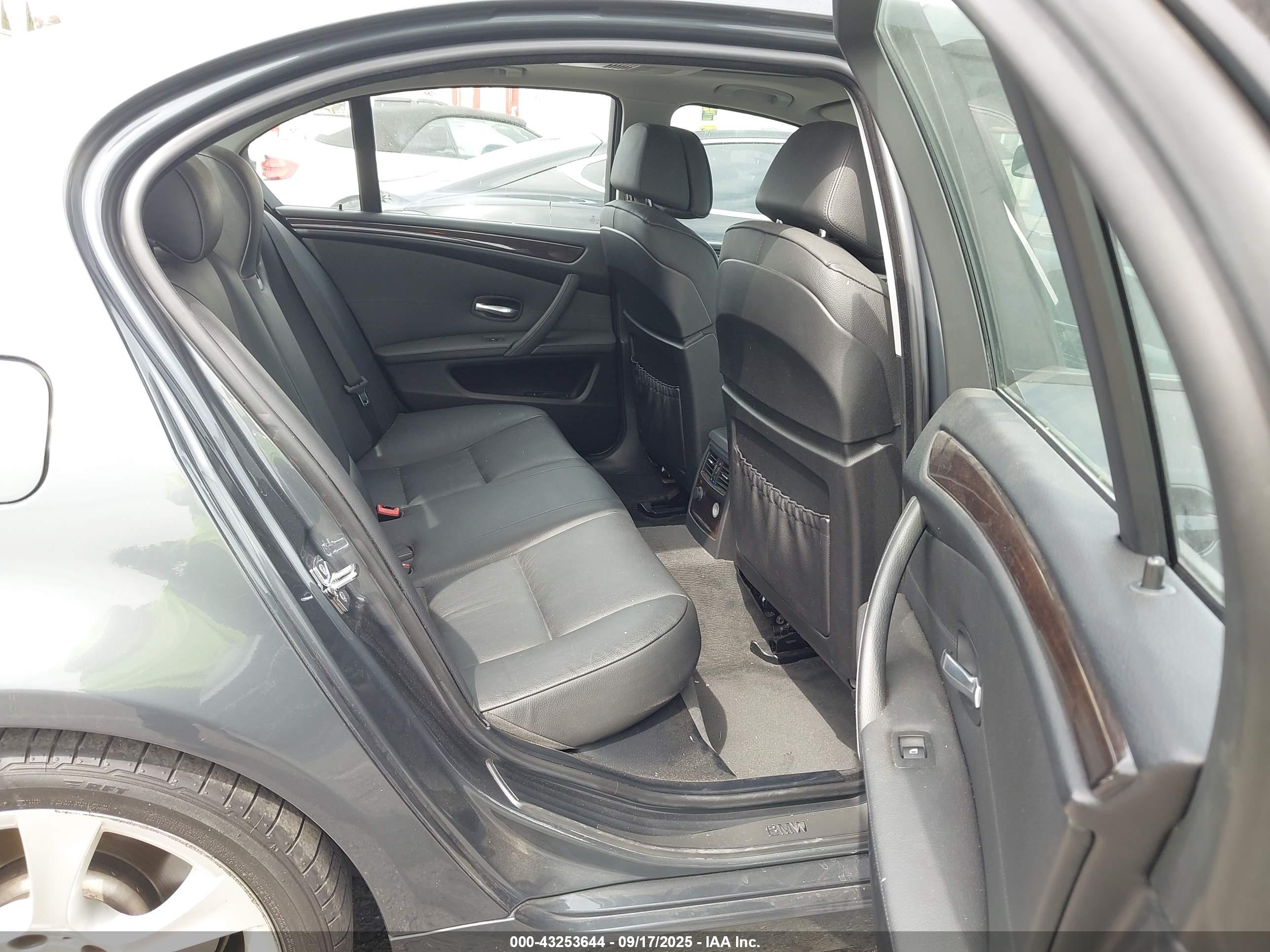 BMW 535I image 8