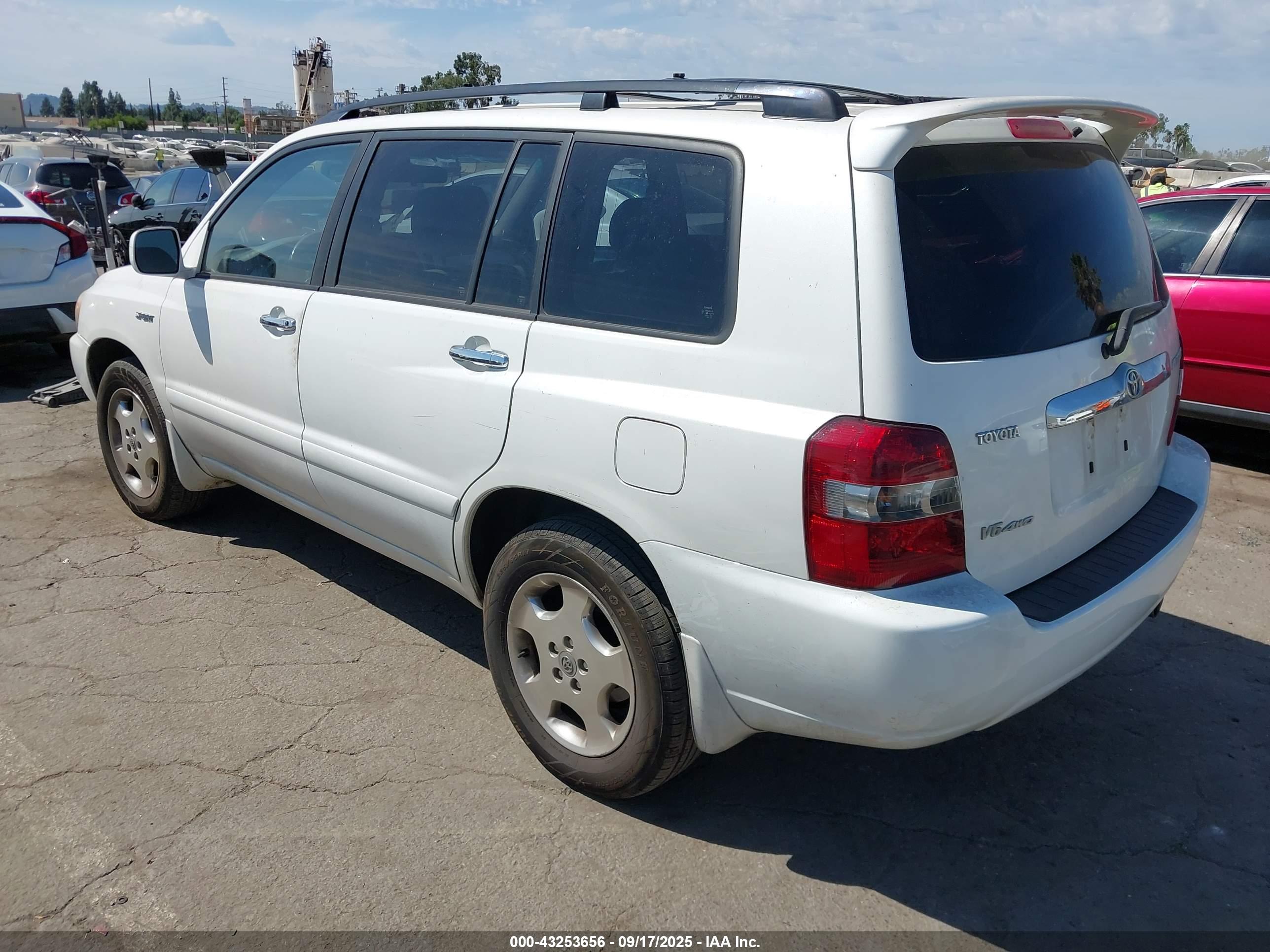 TOYOTA HIGHLANDER image 3