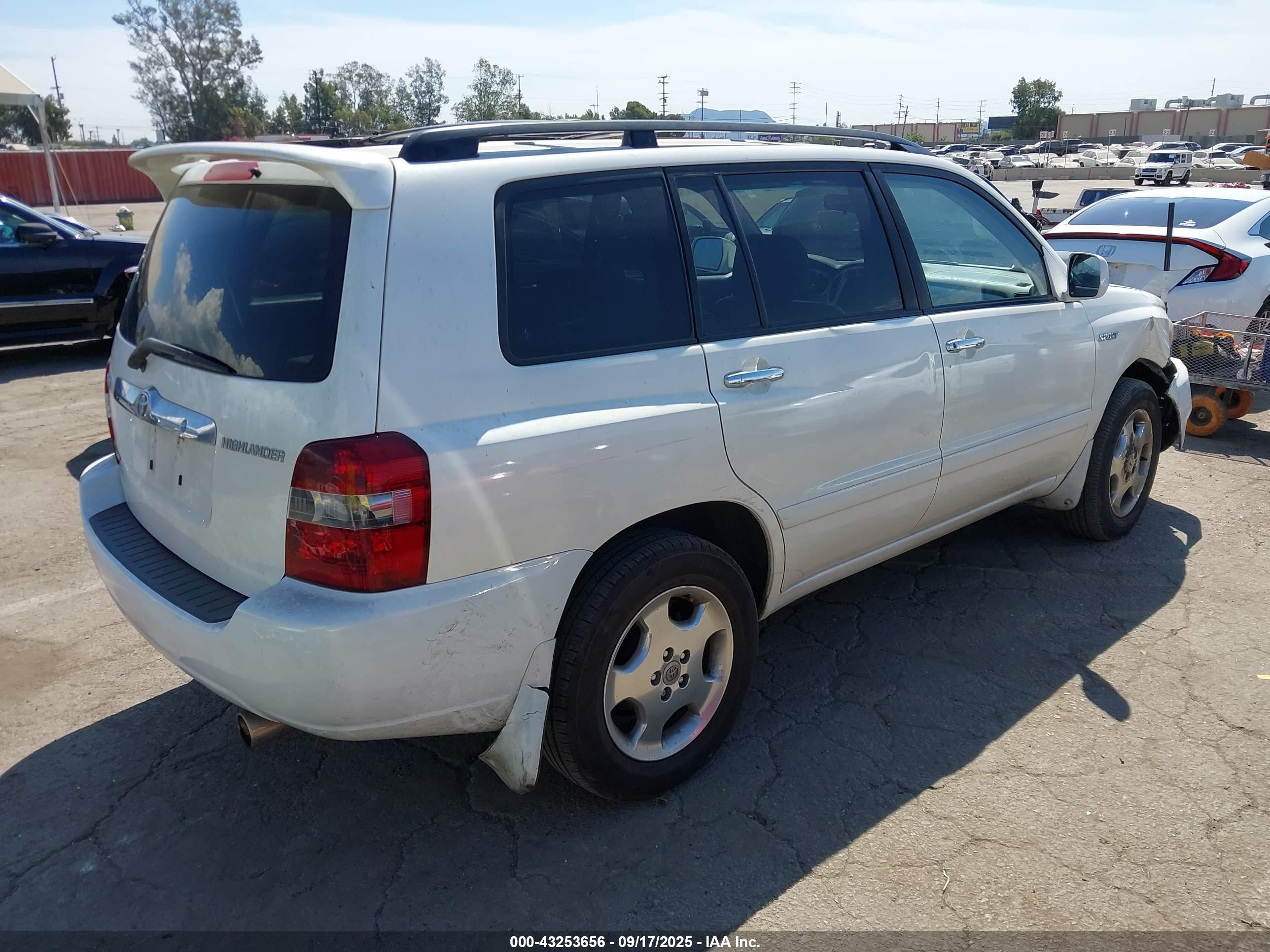 TOYOTA HIGHLANDER image 4