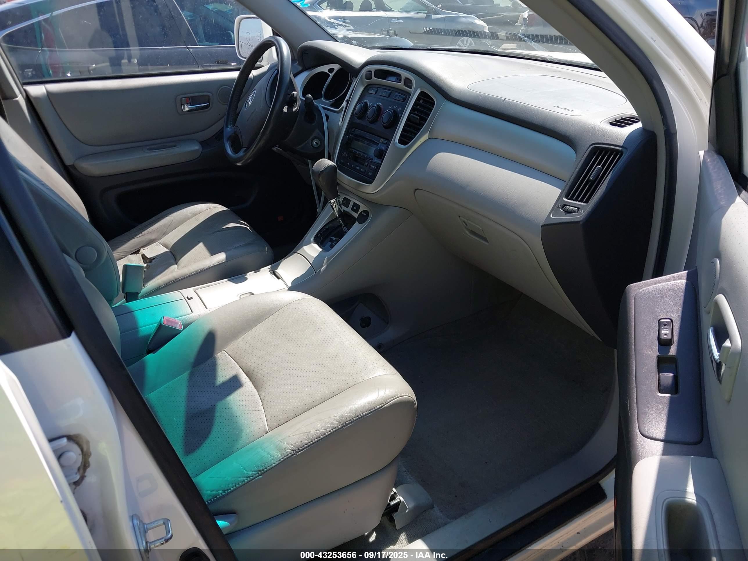 TOYOTA HIGHLANDER image 5
