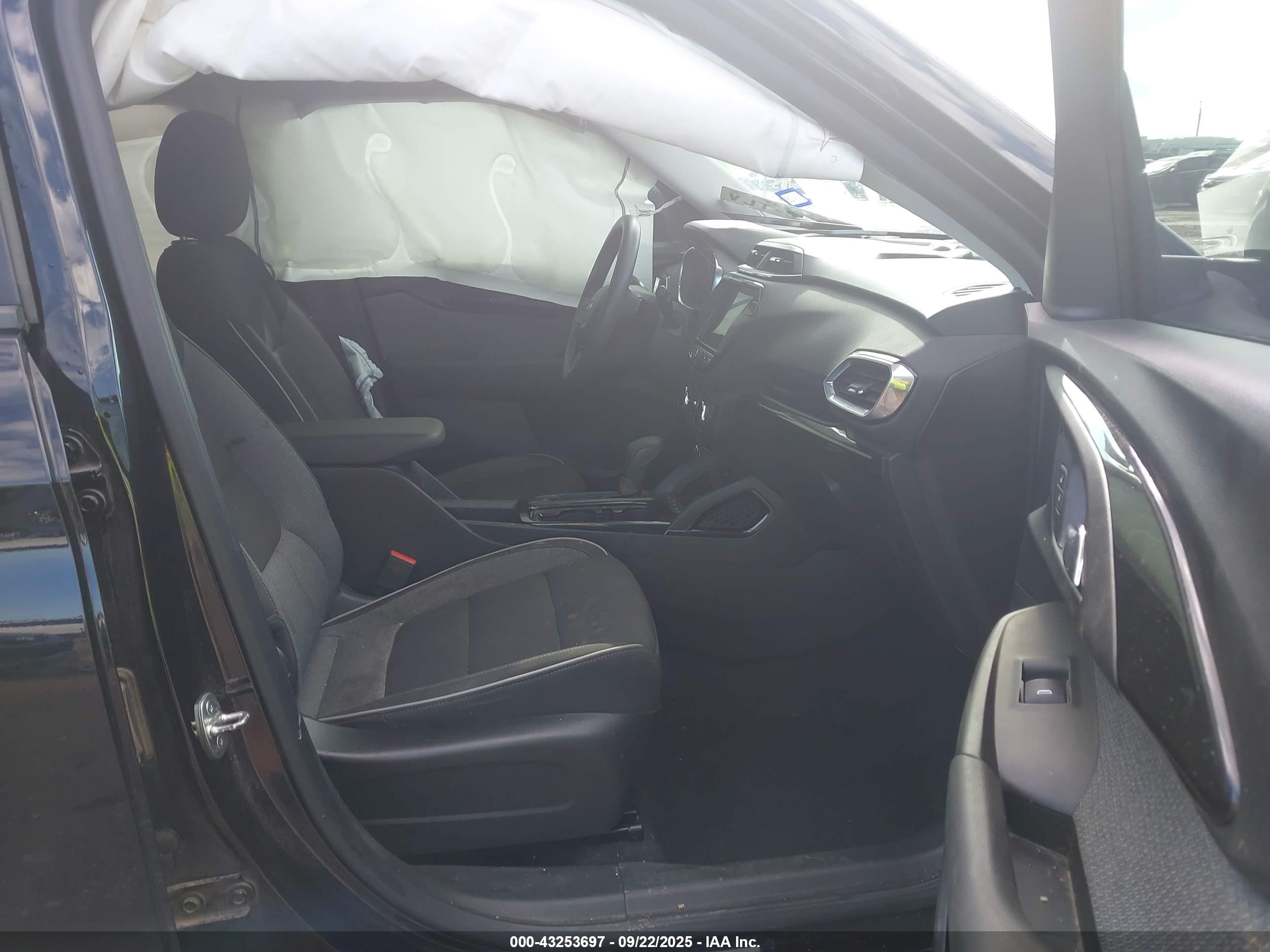 CHEVROLET TRAILBLAZER image 5