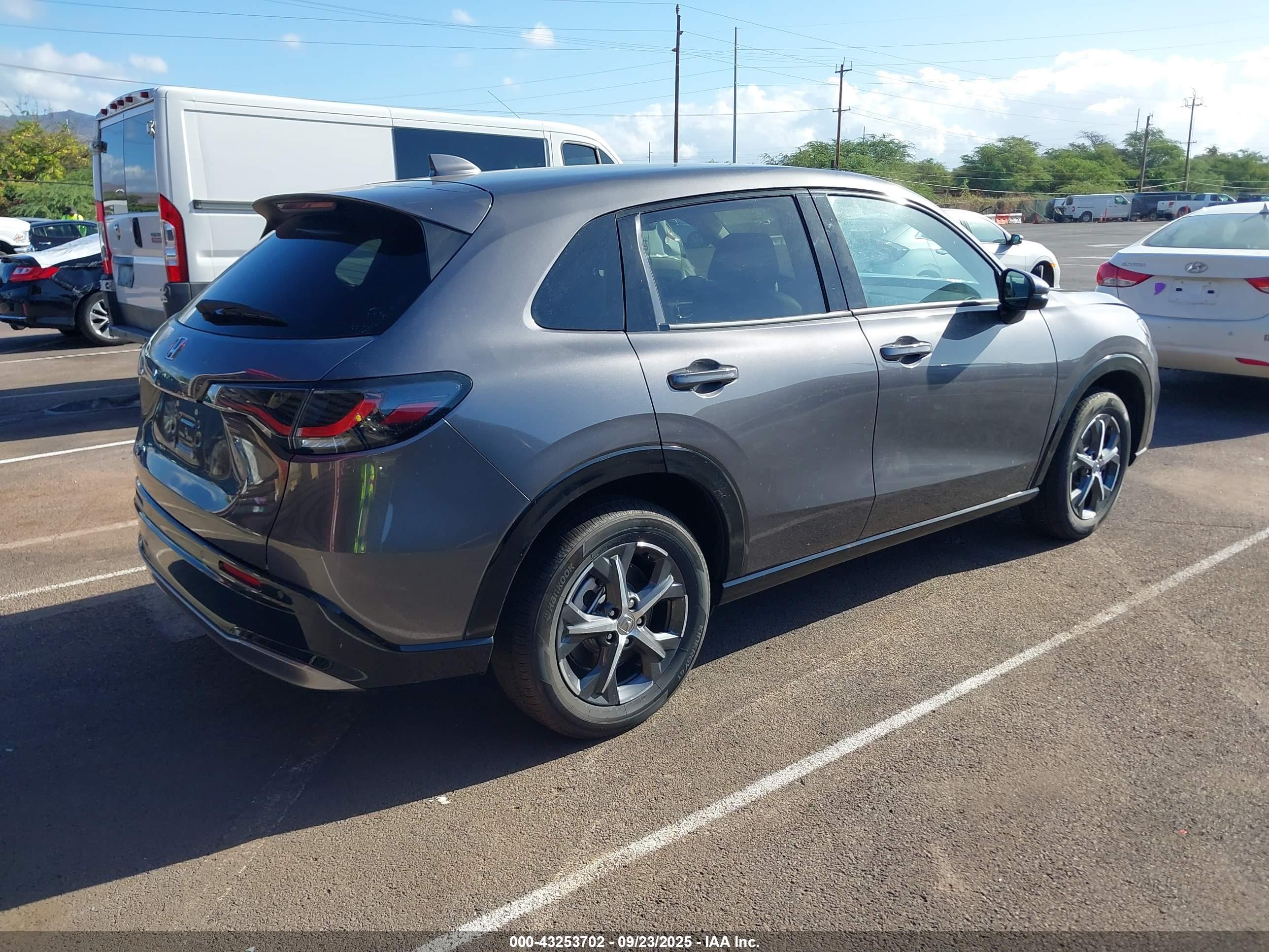 HONDA HR-V image 4