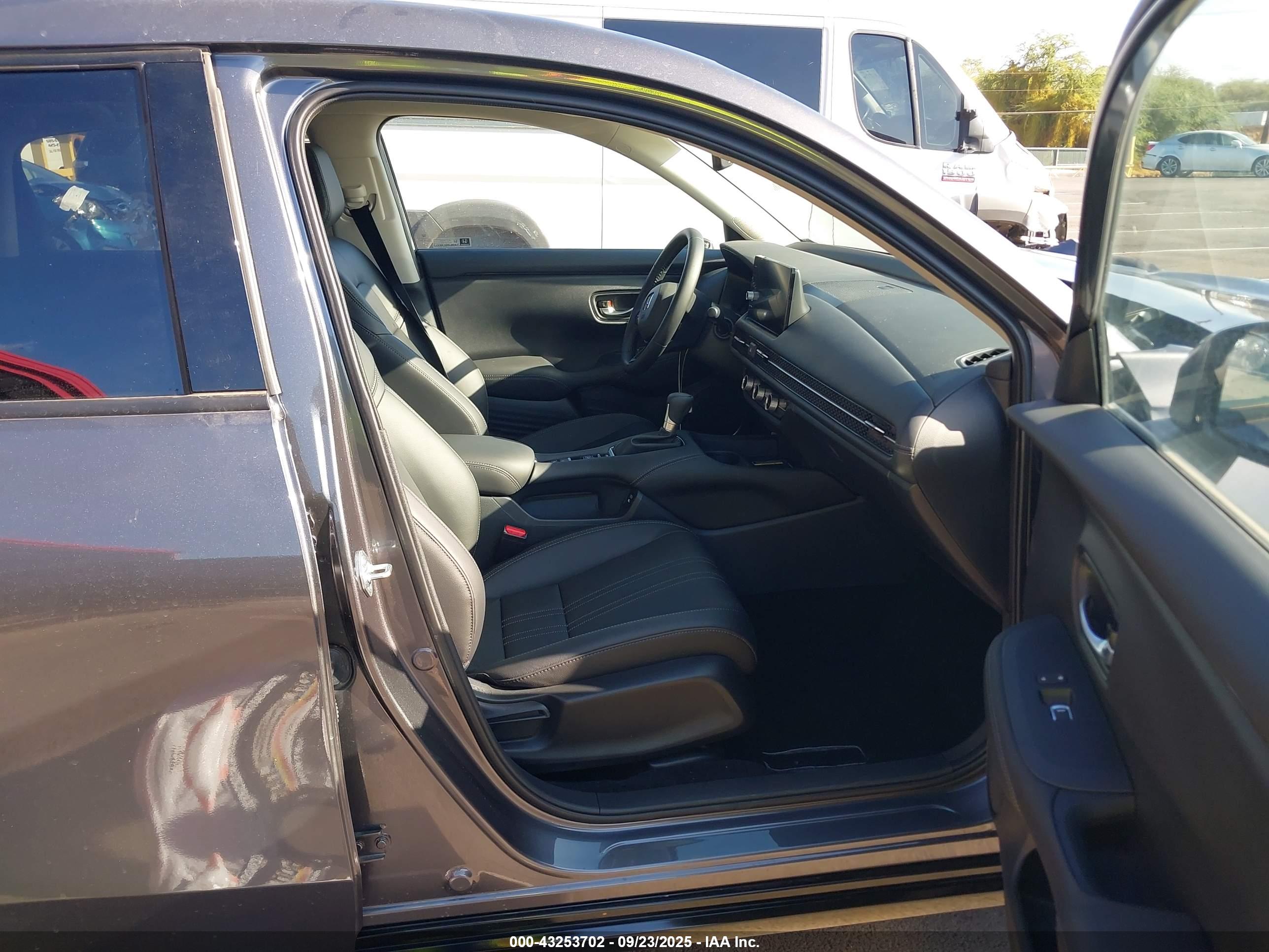HONDA HR-V image 5