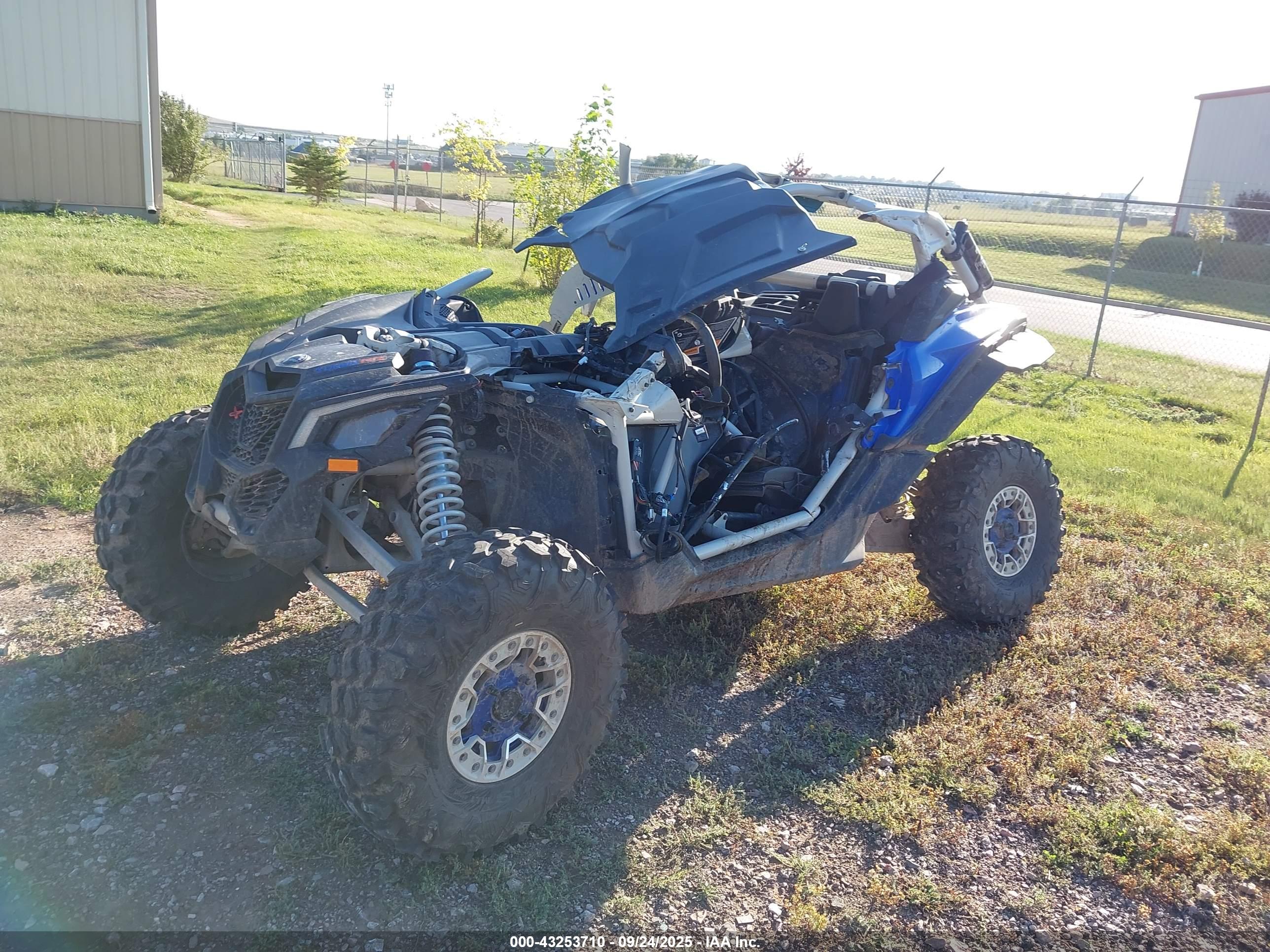CAN-AM MAVERICK image 2