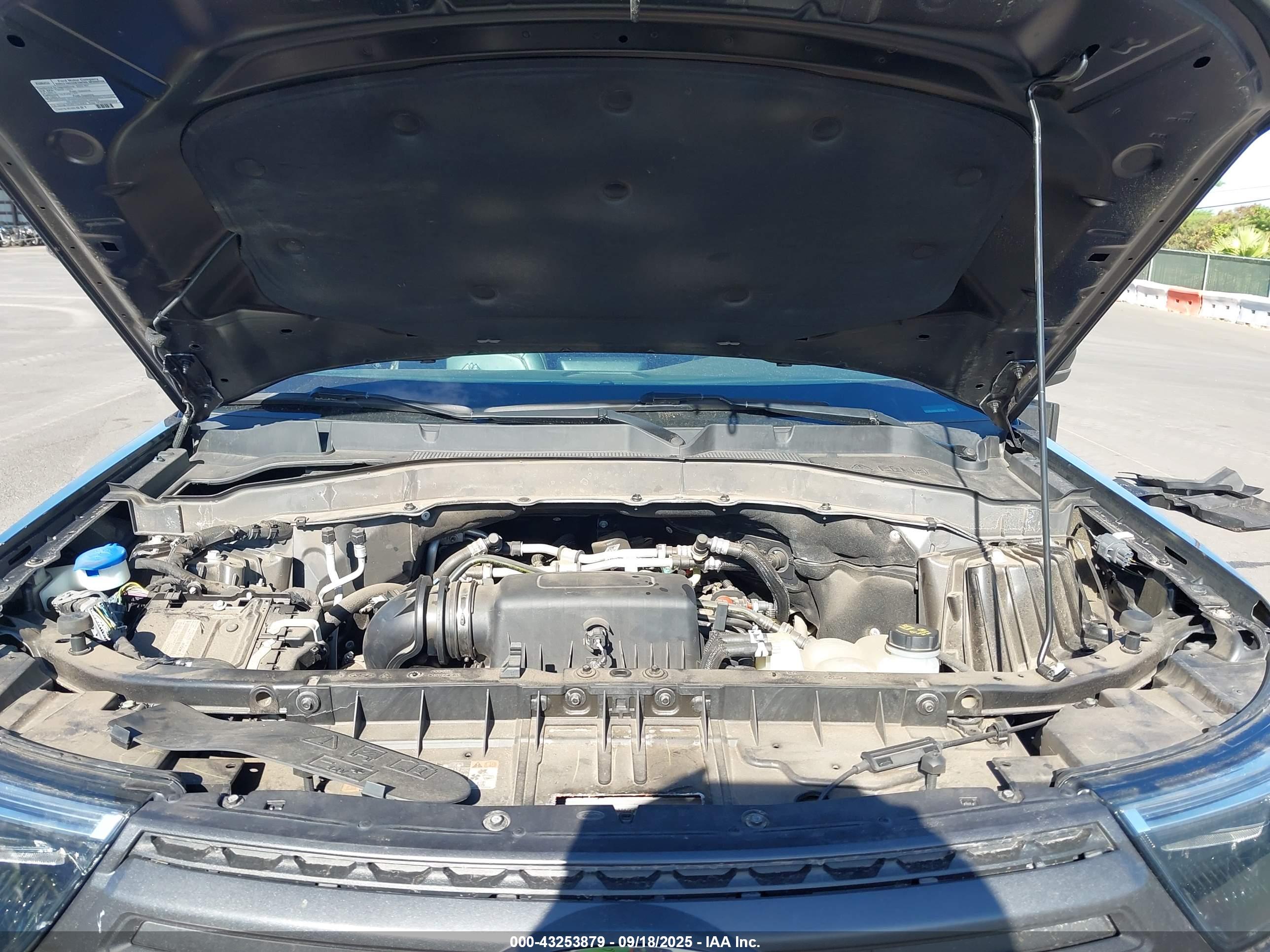FORD EXPLORER image 10