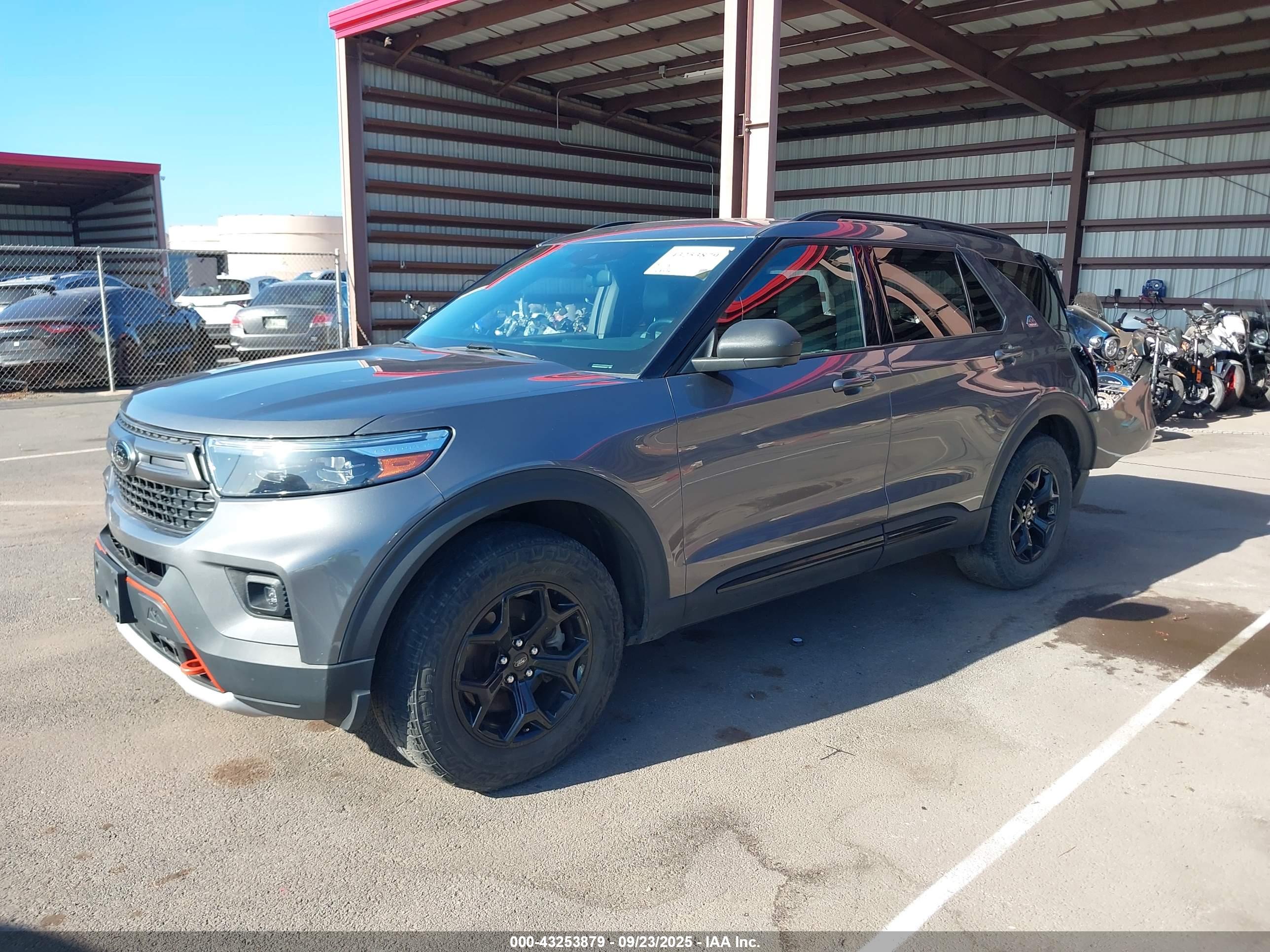 FORD EXPLORER image 2