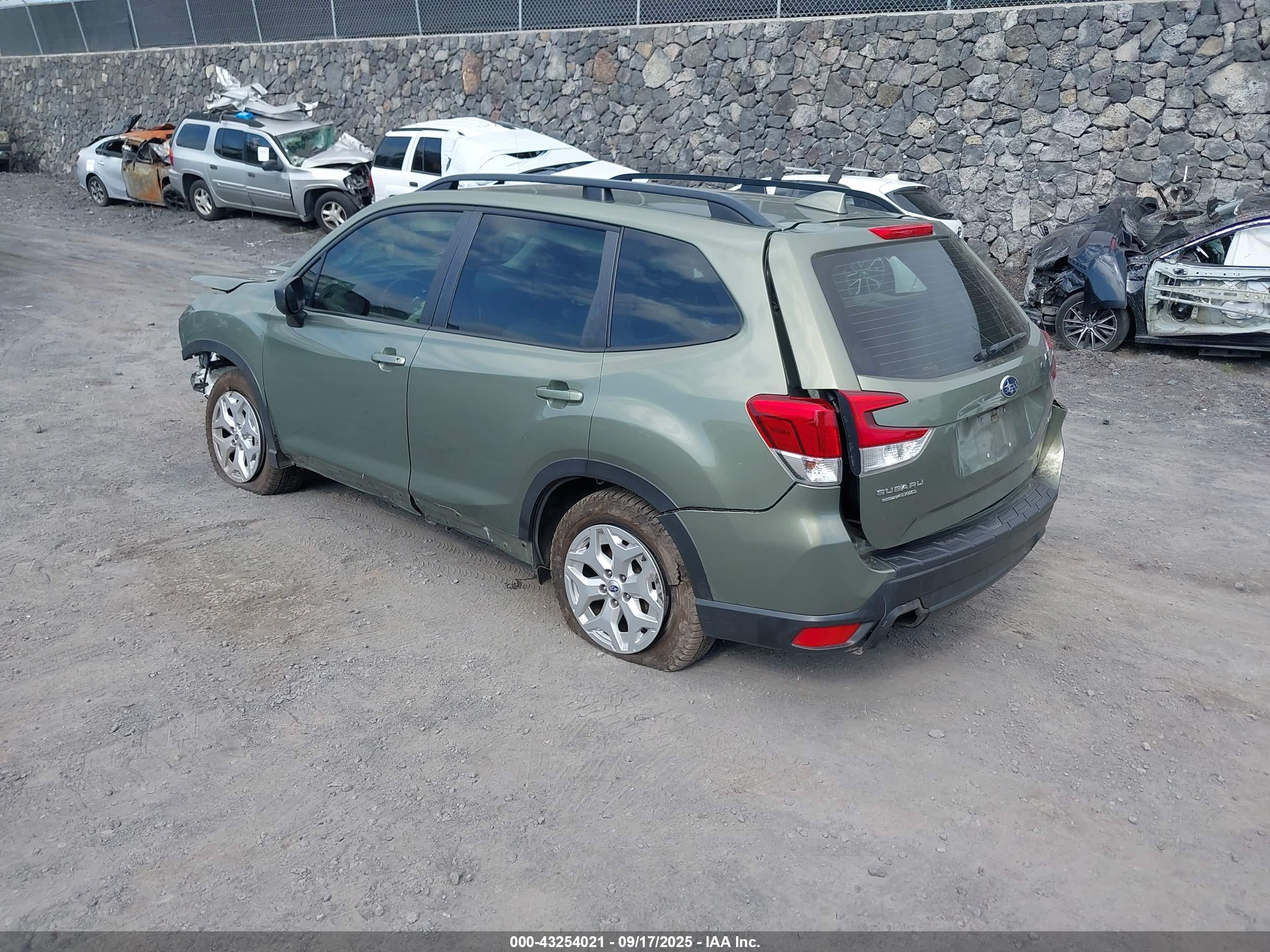 SUBARU FORESTER image 3