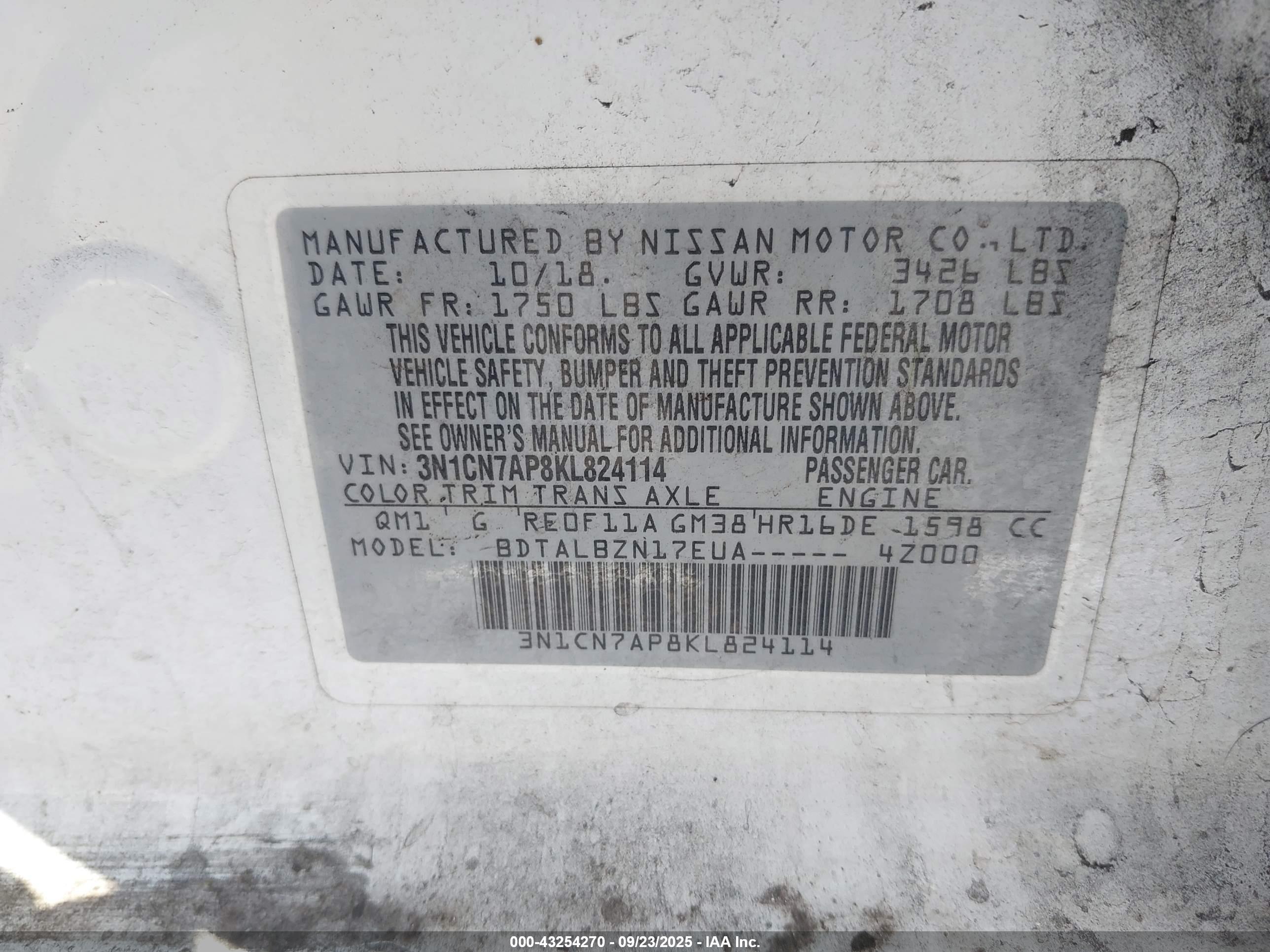 NISSAN VERSA image 9