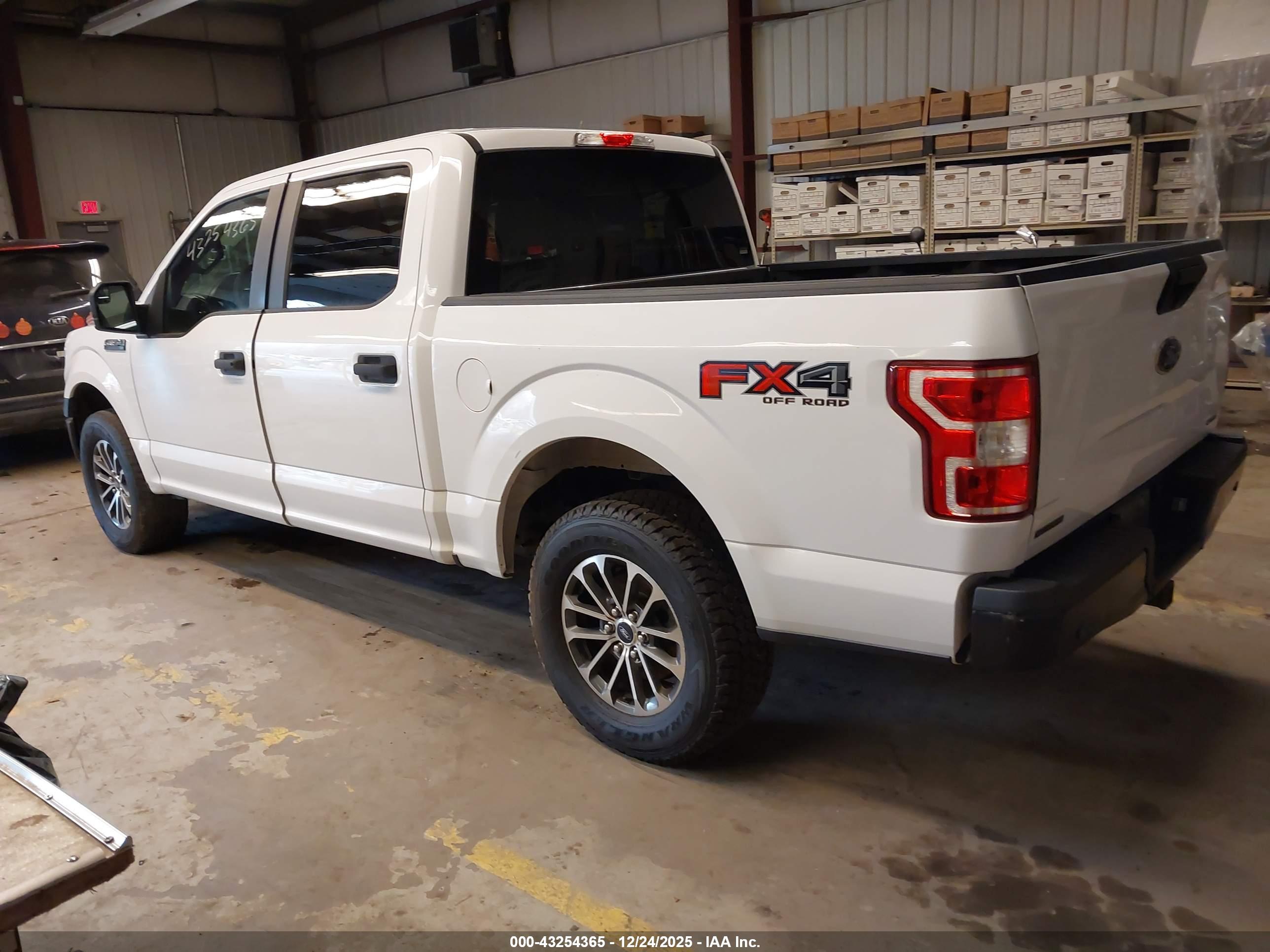 FORD F-150 image 3