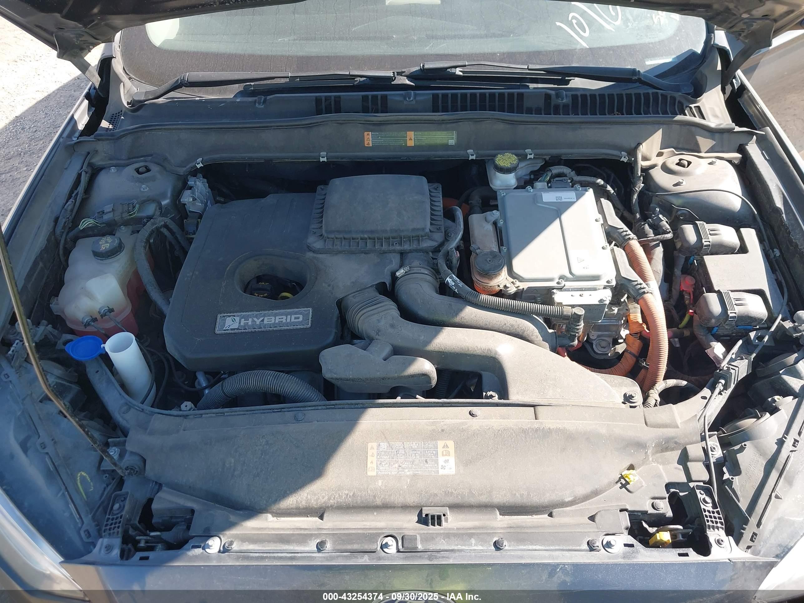 FORD FUSION image 10