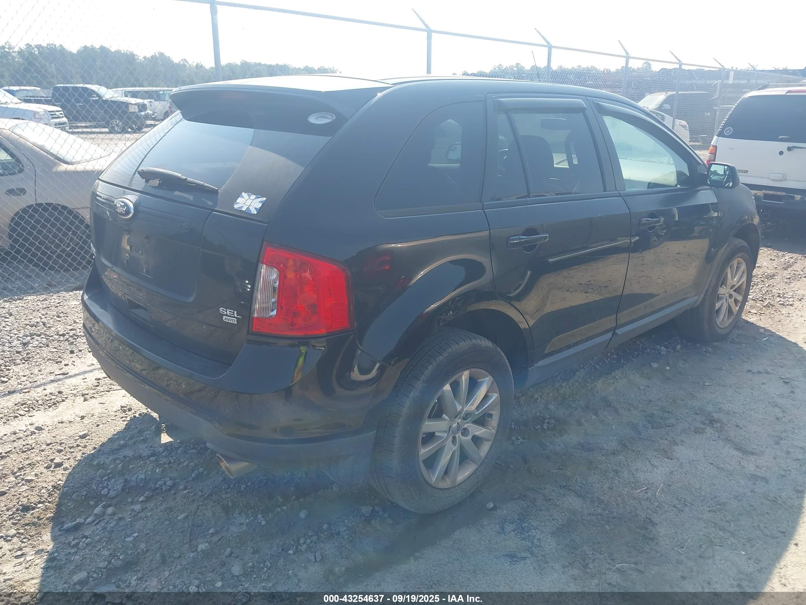 FORD EDGE image 4