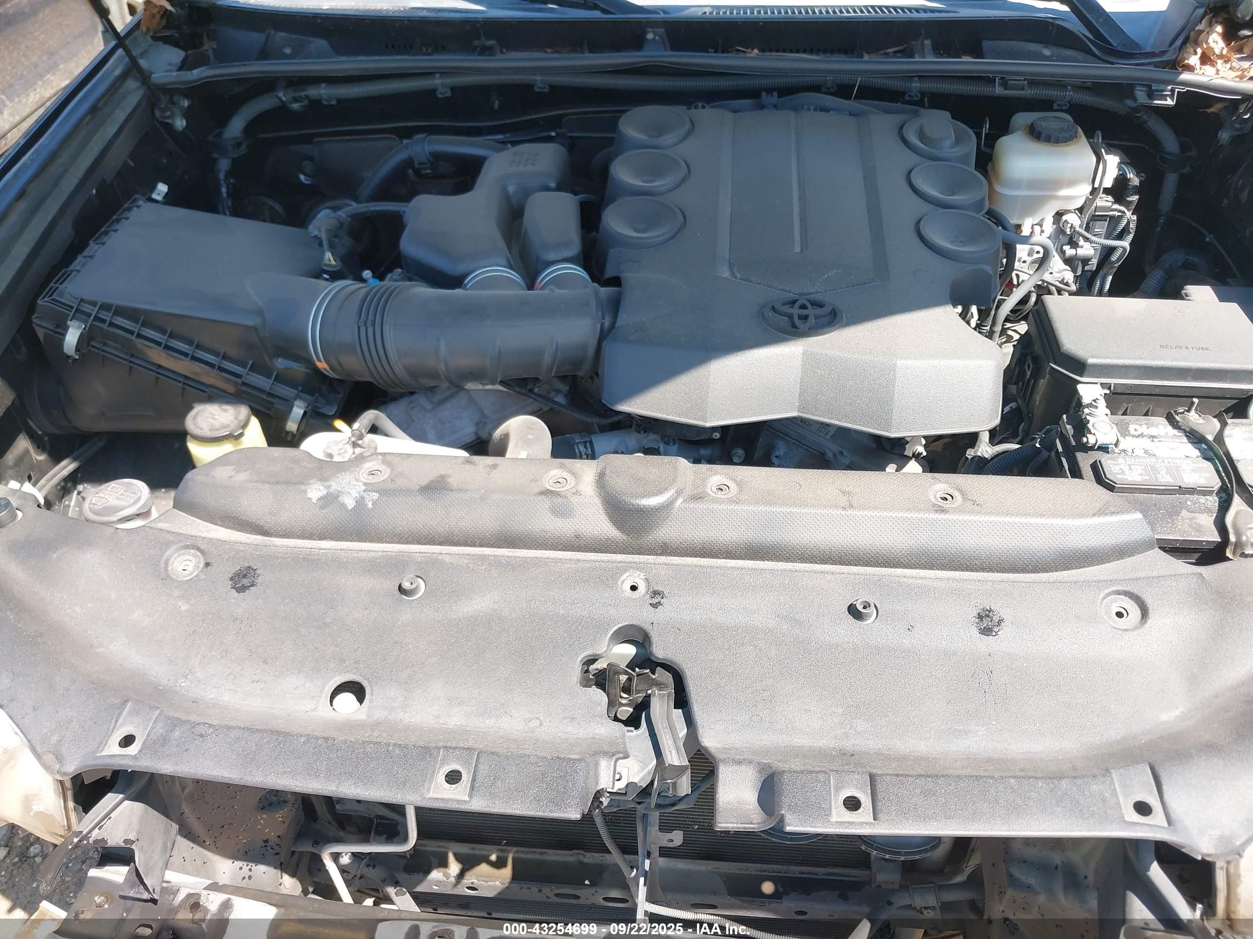TOYOTA 4RUNNER image 10