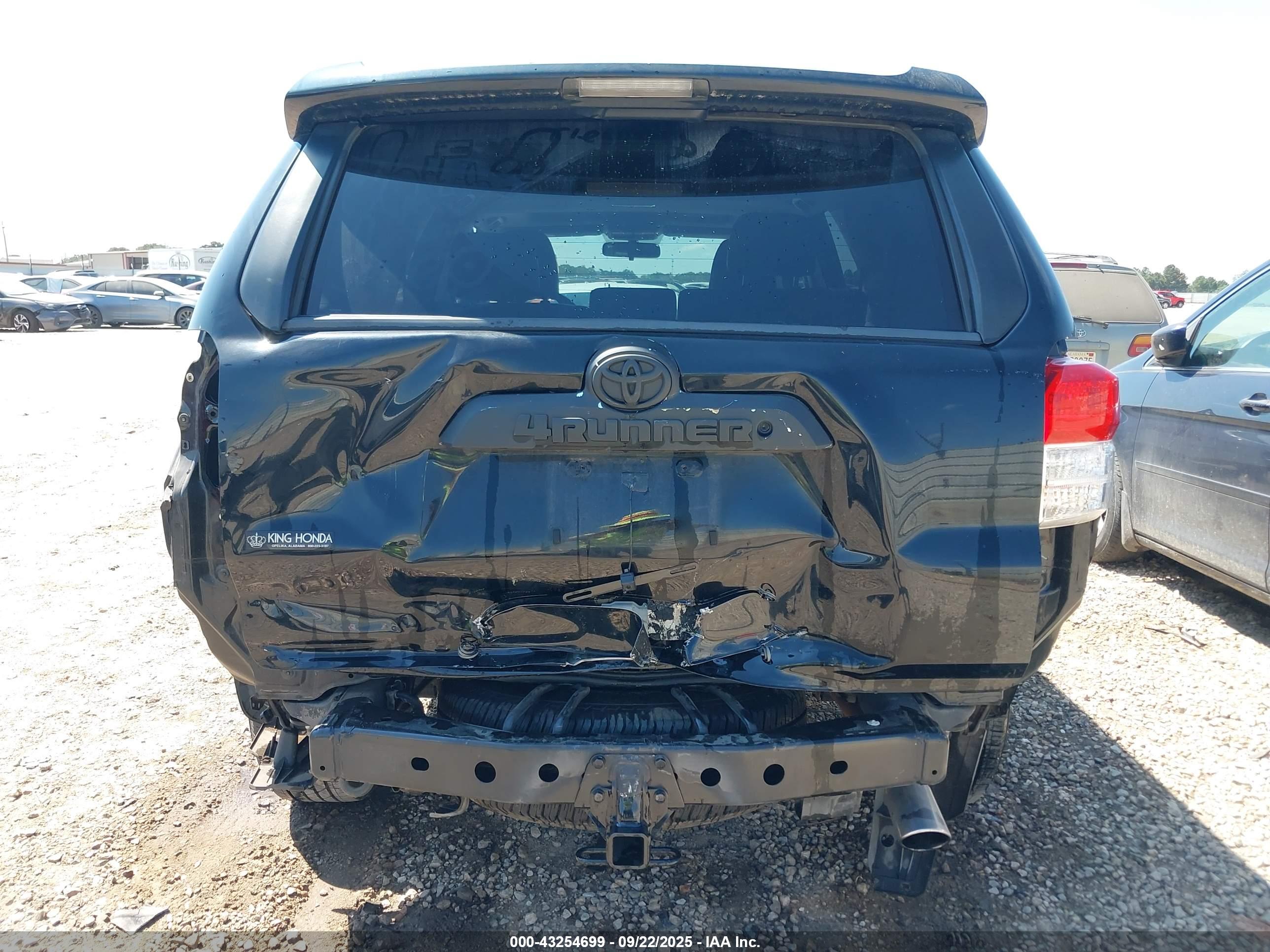 TOYOTA 4RUNNER image 6
