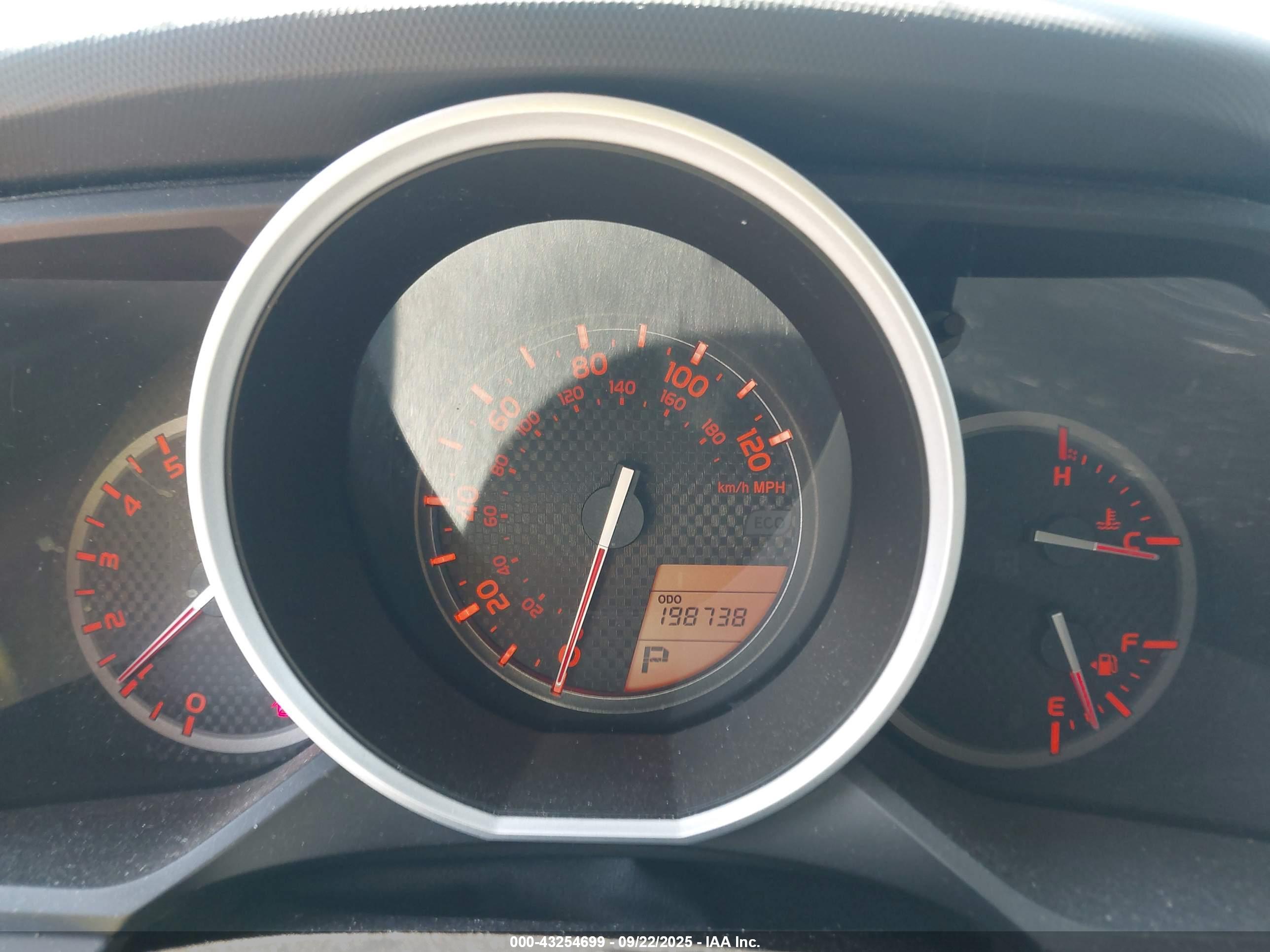 TOYOTA 4RUNNER image 7