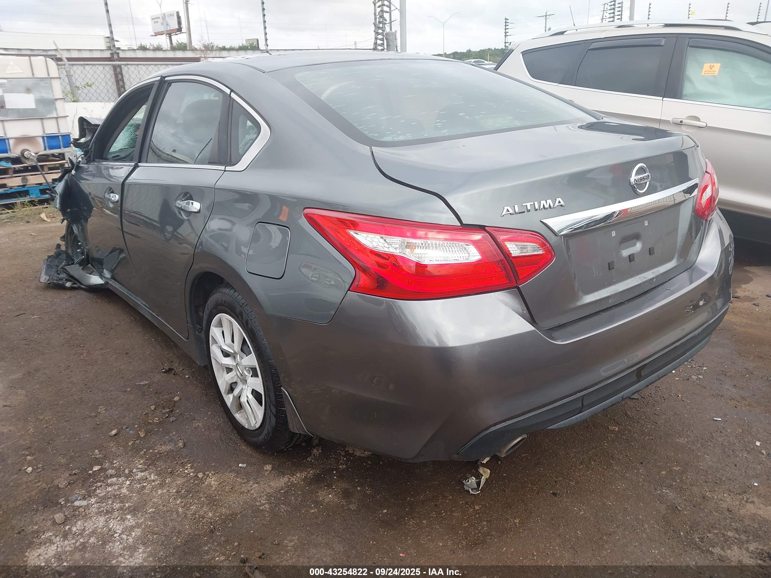 NISSAN ALTIMA image 3