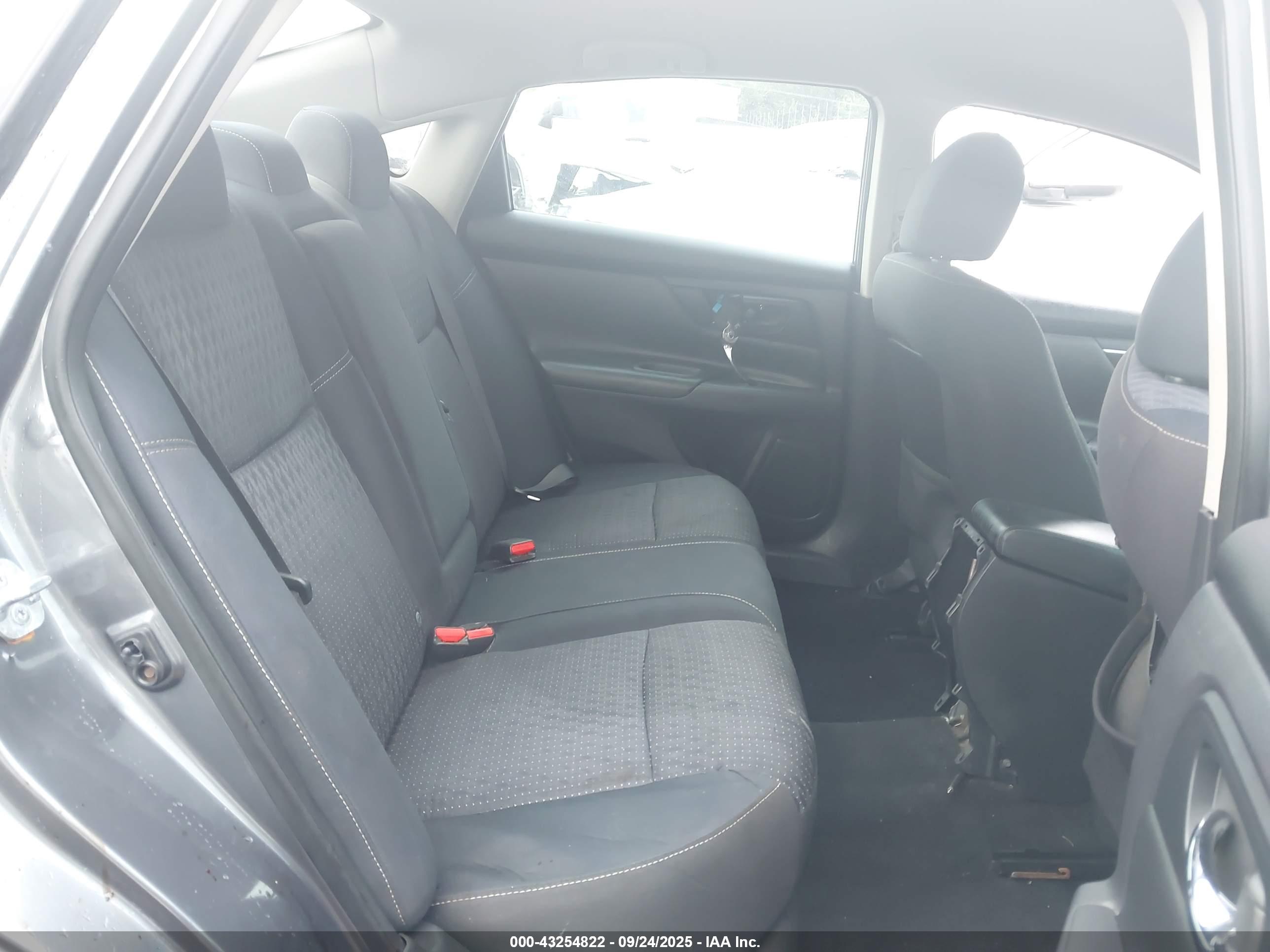 NISSAN ALTIMA image 8