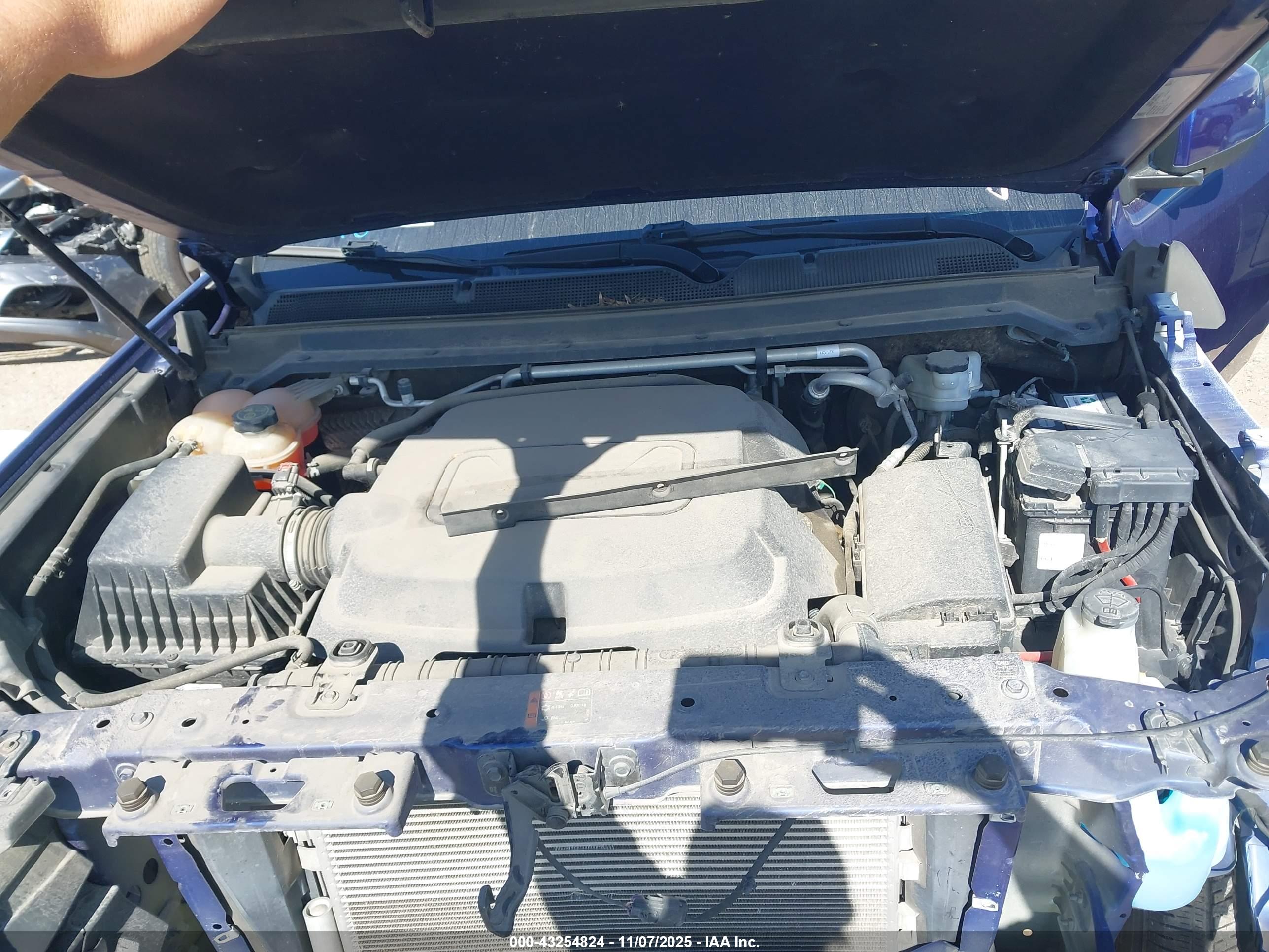 CHEVROLET COLORADO image 10