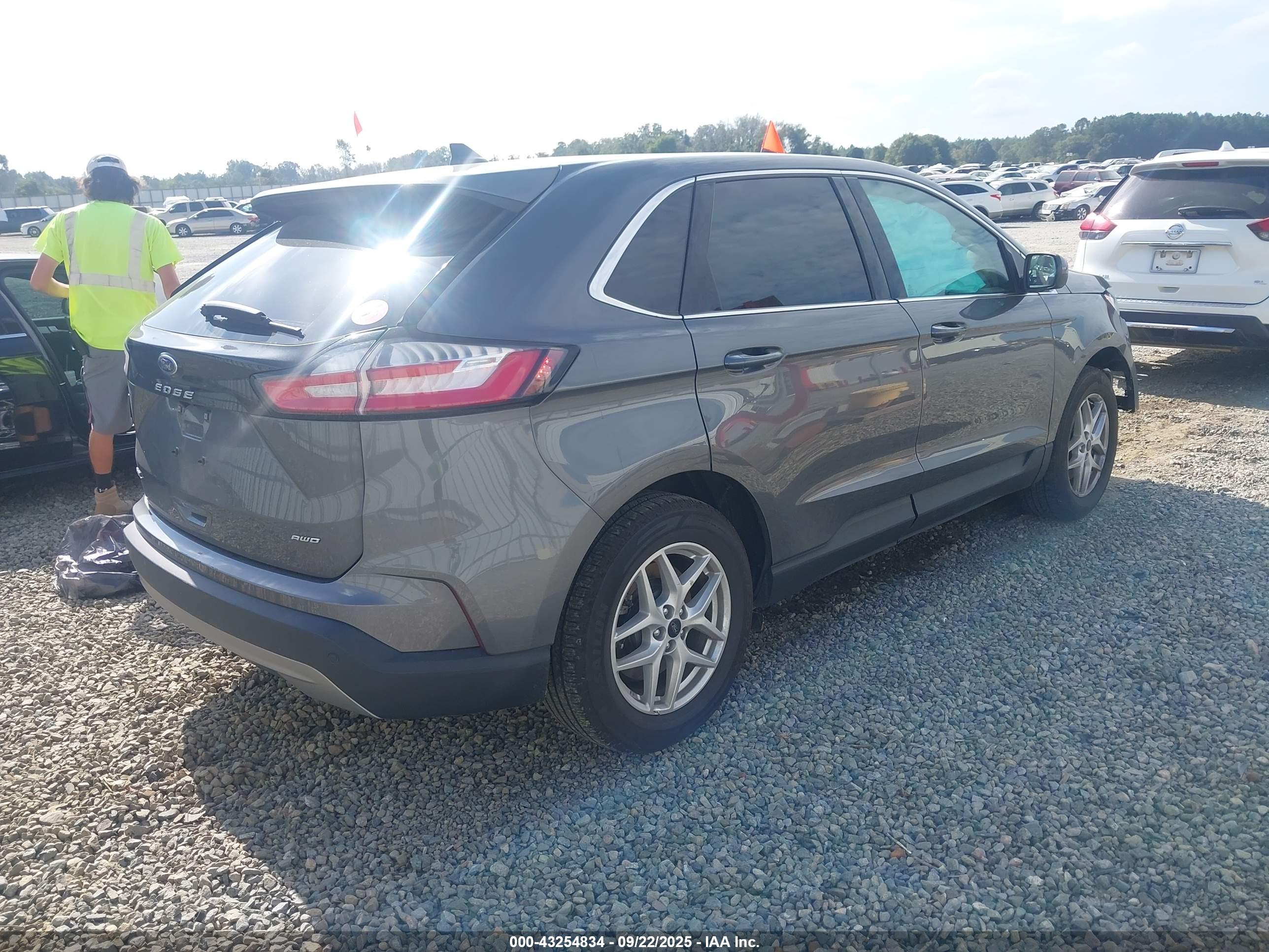 FORD EDGE image 4