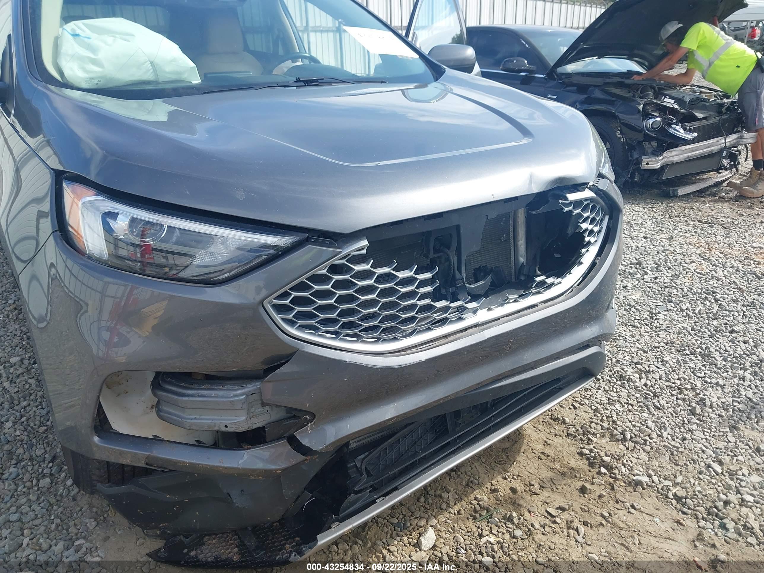 FORD EDGE image 6